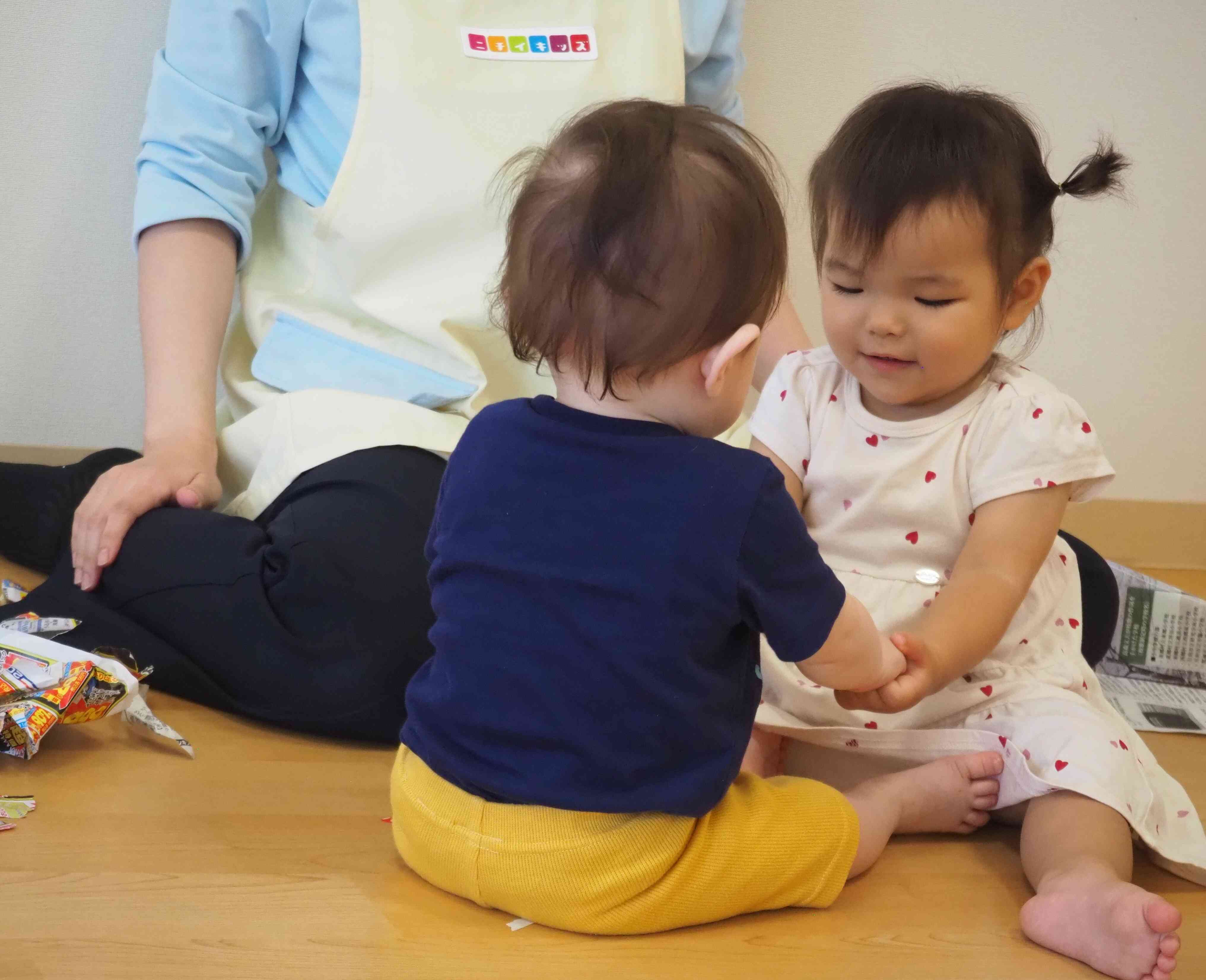 仲良く遊ぶ２人の様子についつい微笑んでしまいます！