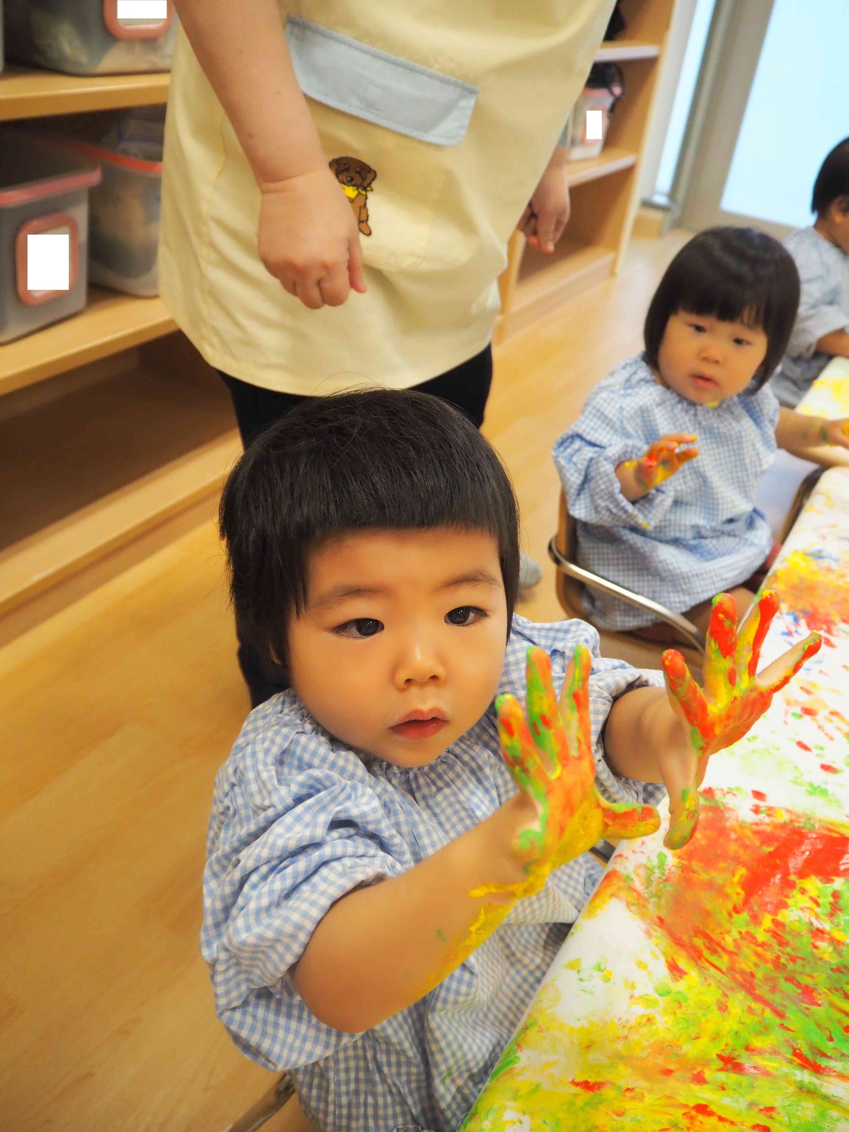 手がカラフルになったね～！