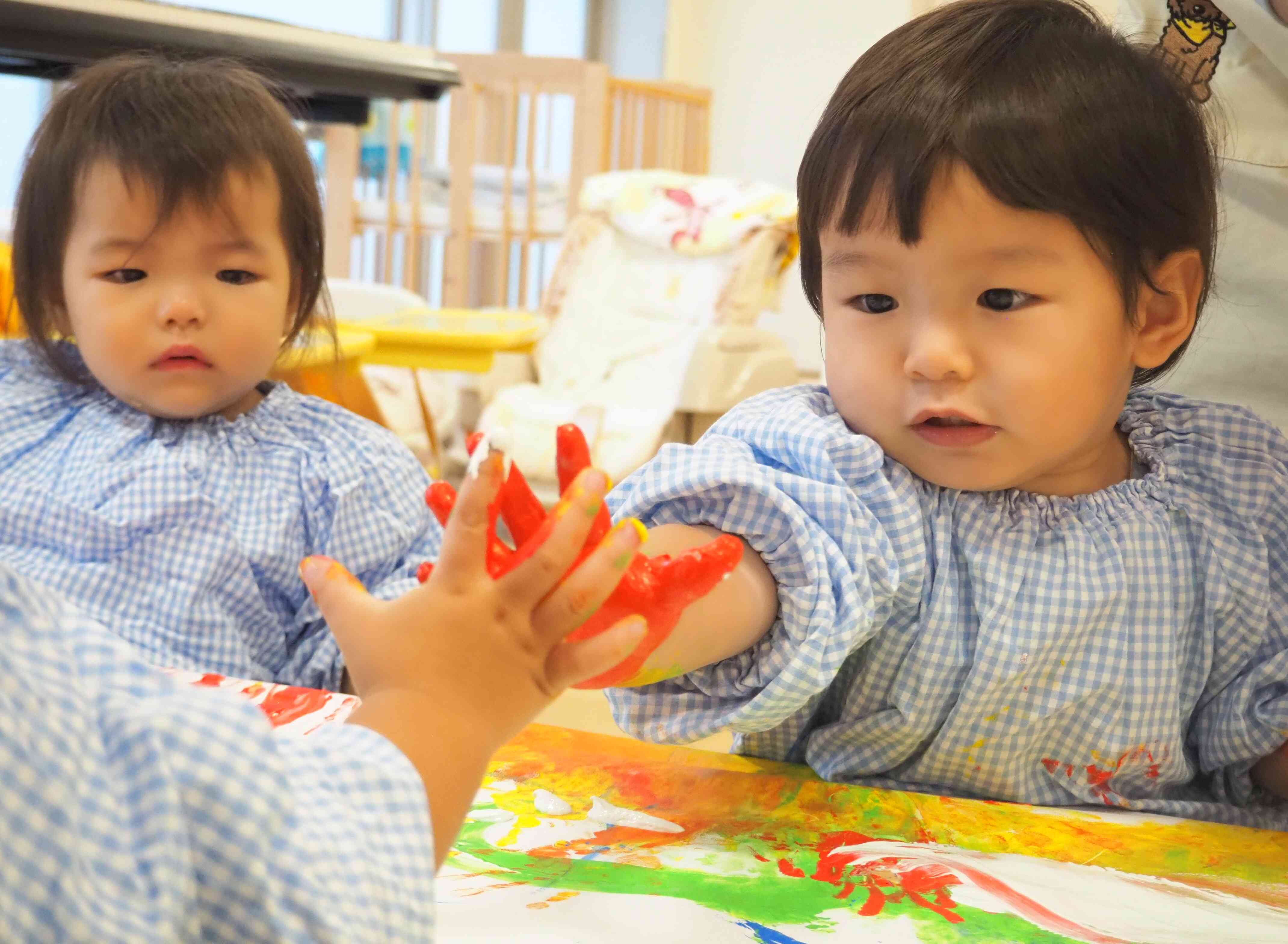 フィンガーペインティング