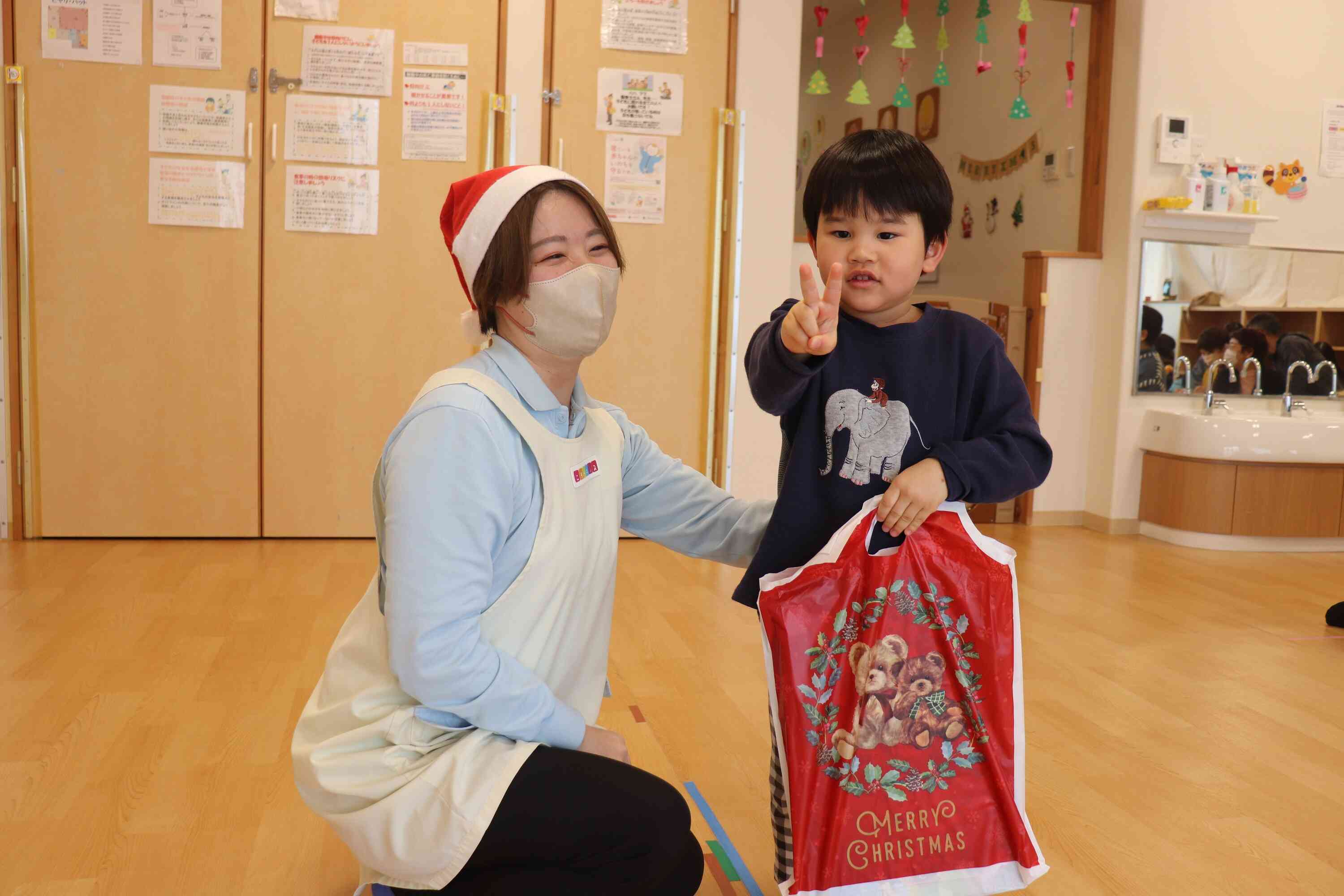 「ピース！！」