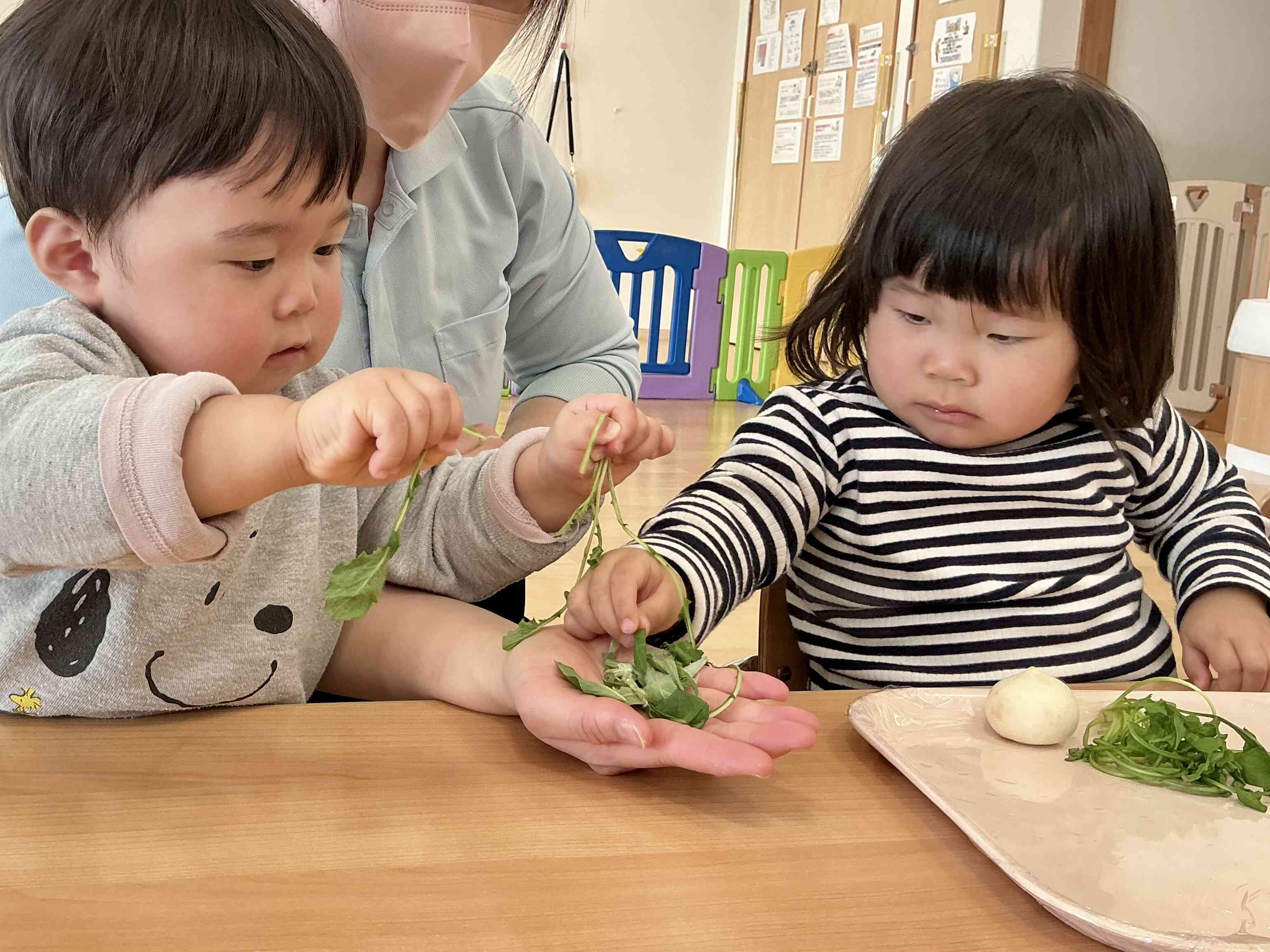 真剣な表情で…