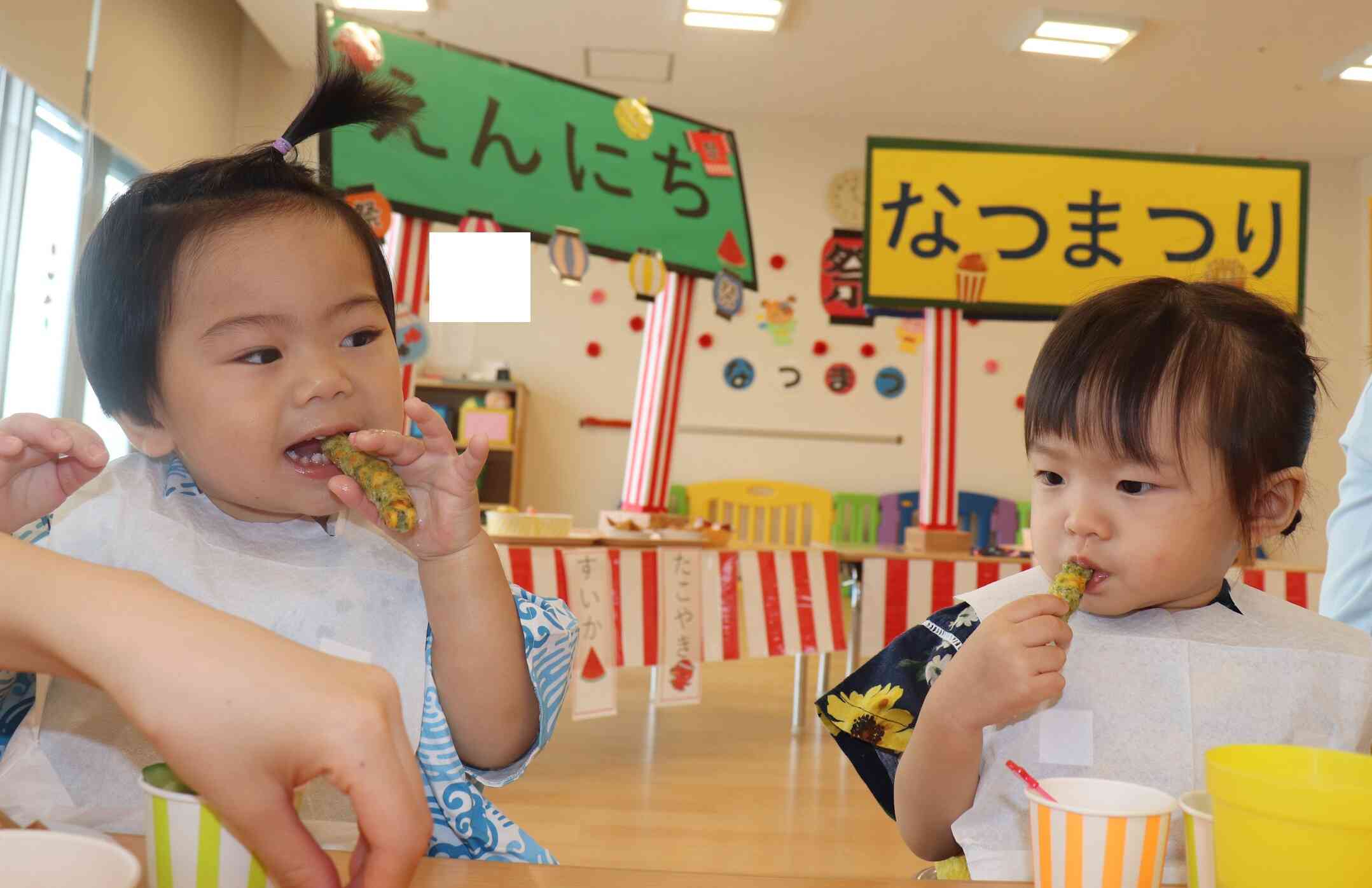 仲良く「パクッ!」
