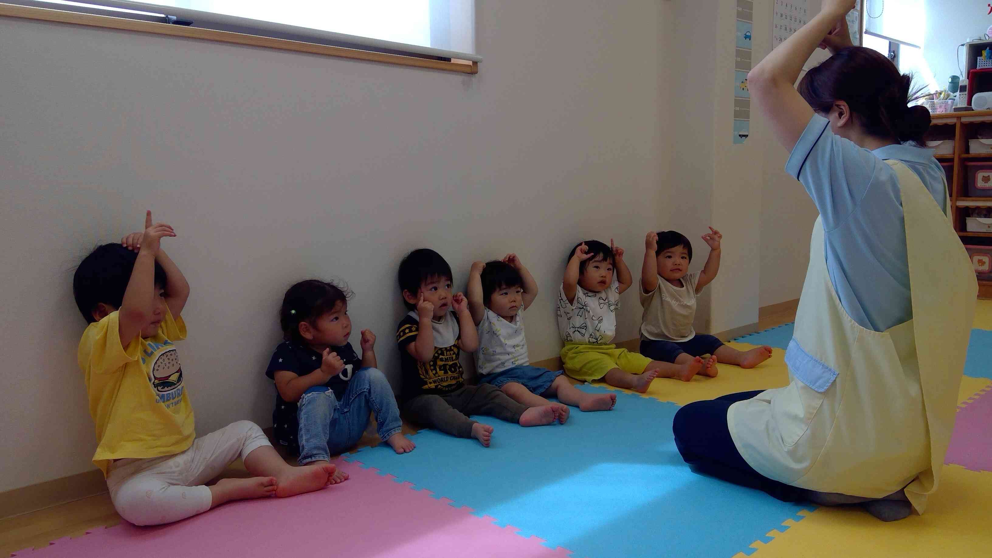 あひる組(1歳児)・自由参観　　　　　　　　　　　　　　　　