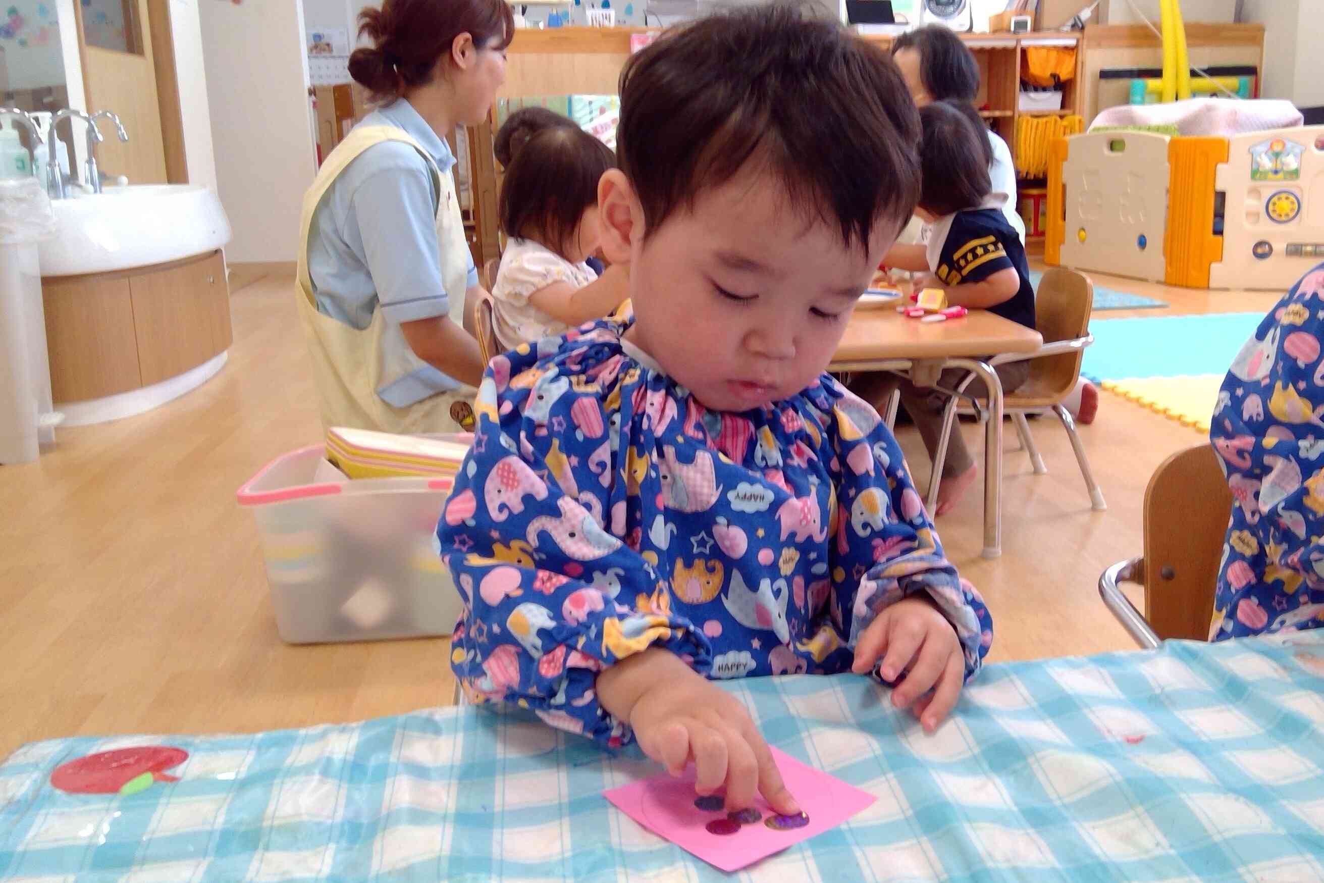 シールも上手に貼れたよ！