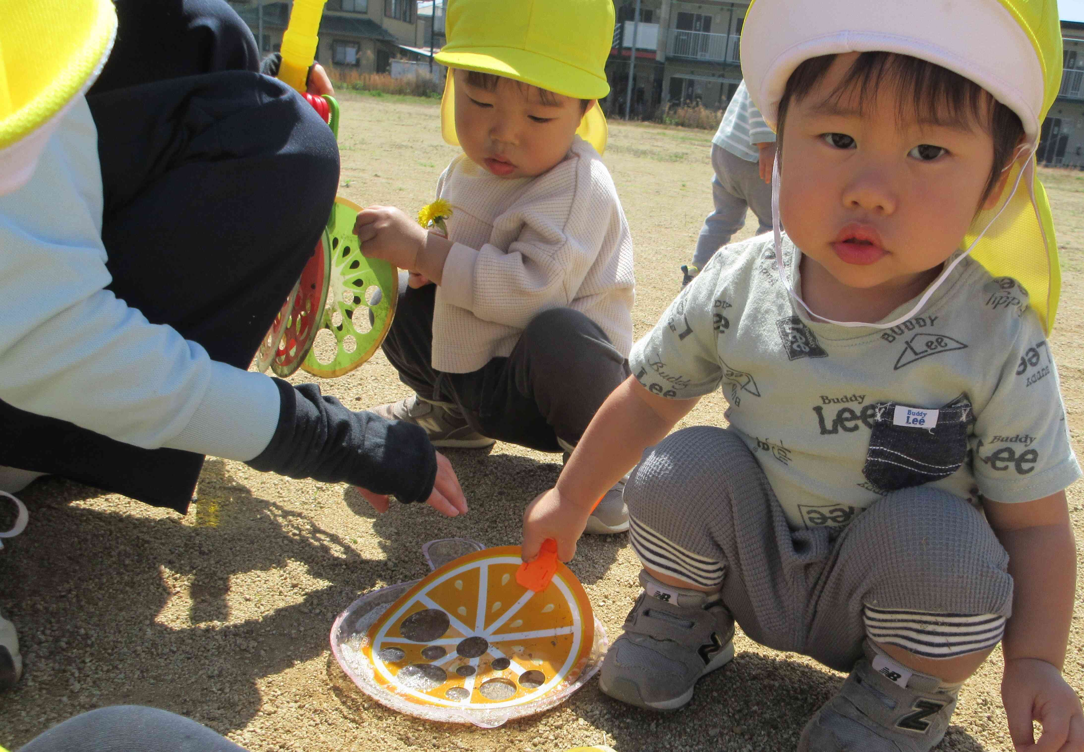 うちわシャボン玉してみるよ！