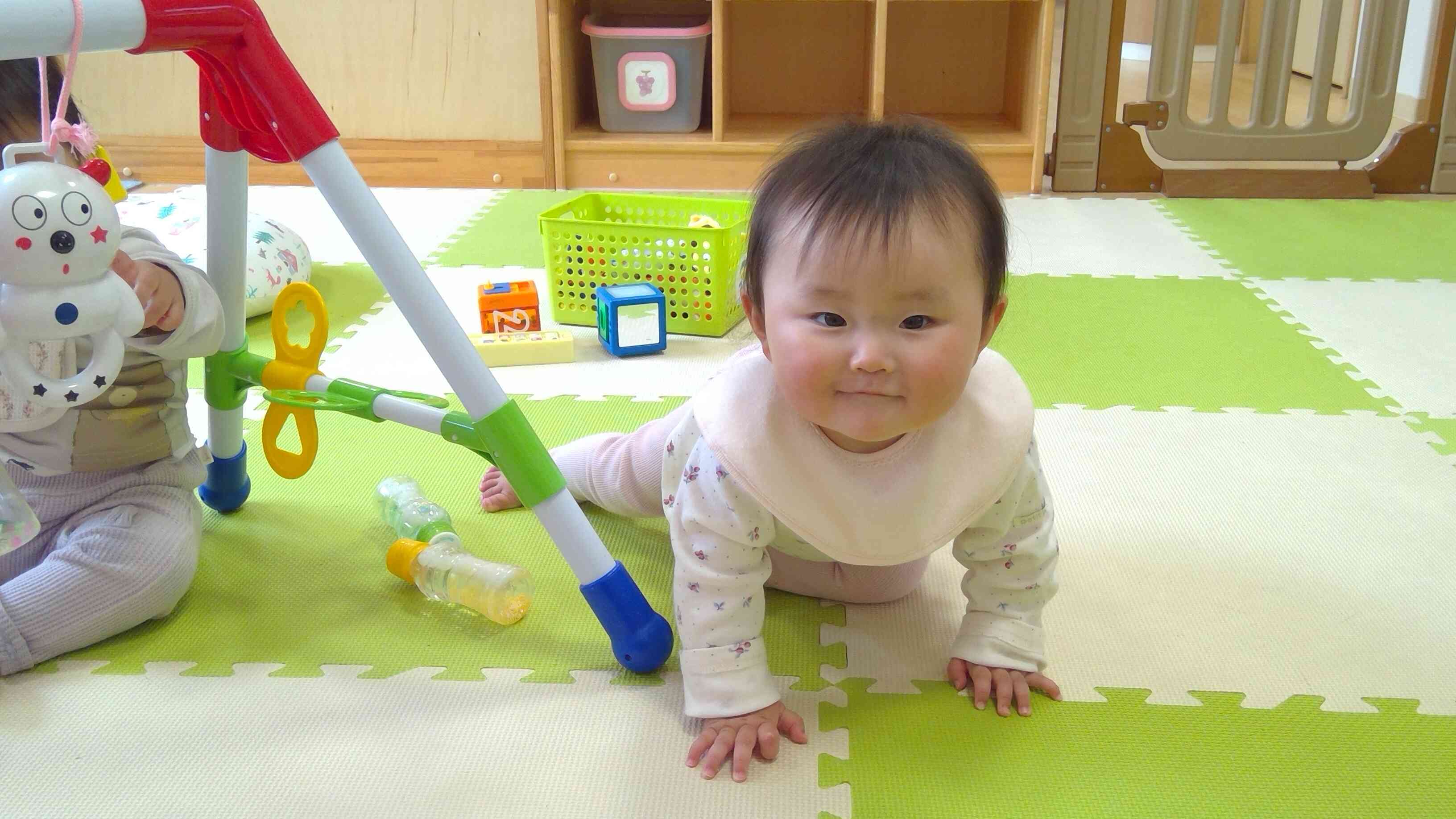 ニコッと笑ってかわいいね。