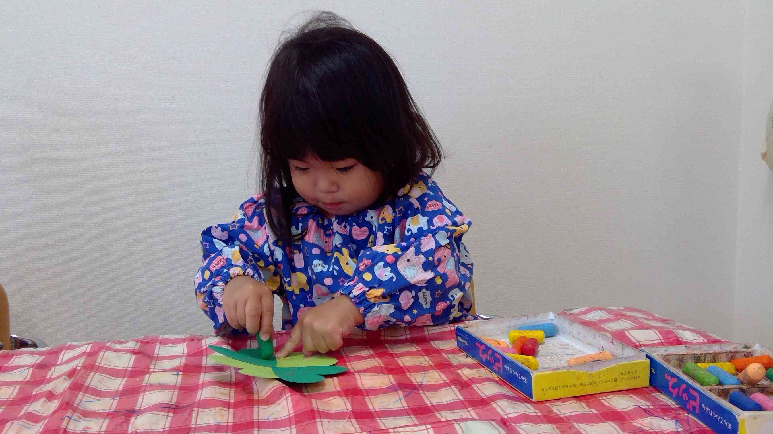 てんとう虫さんを作ろう！１歳児あひる組