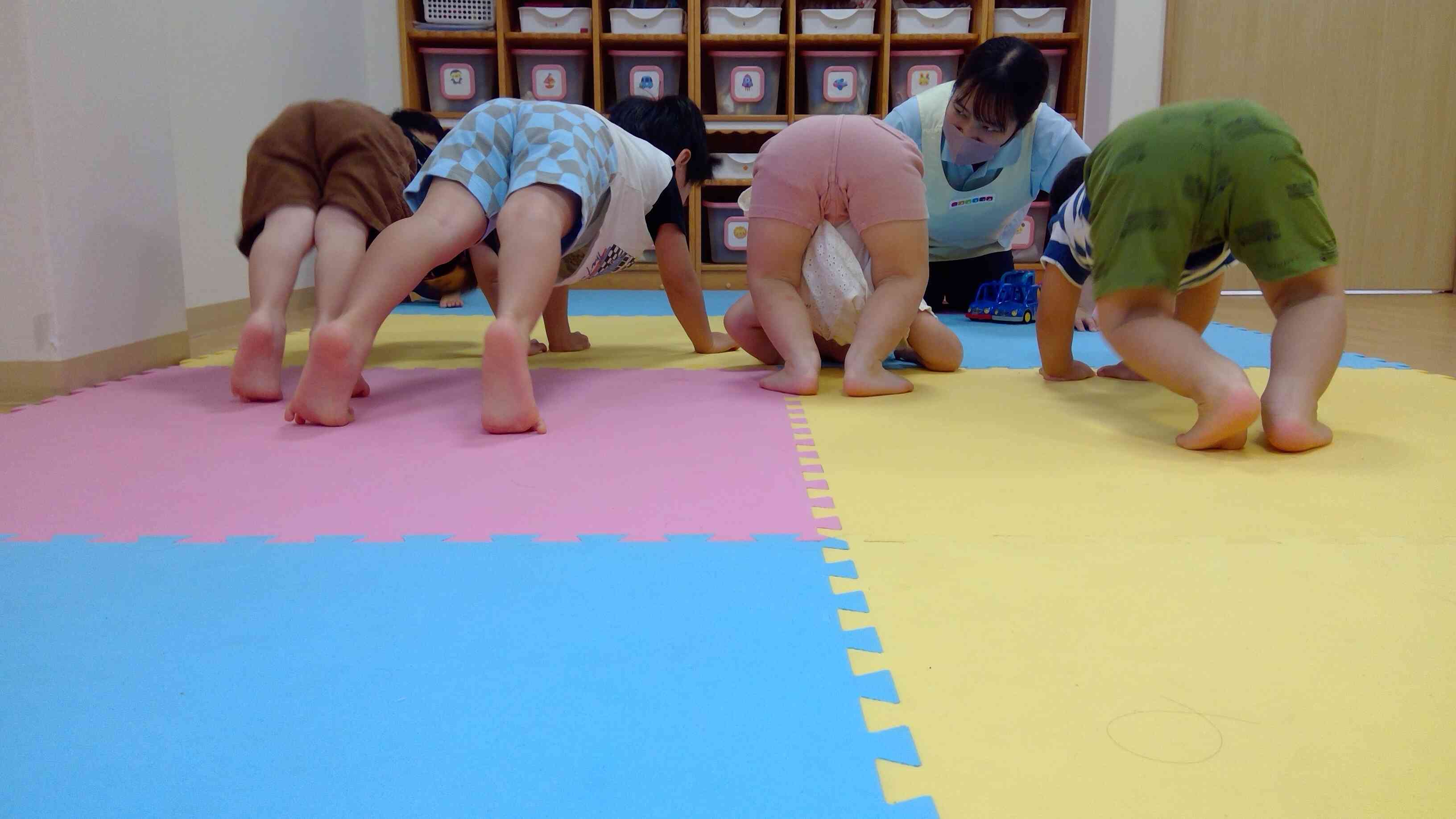 1,2,3手と足に力を入れて