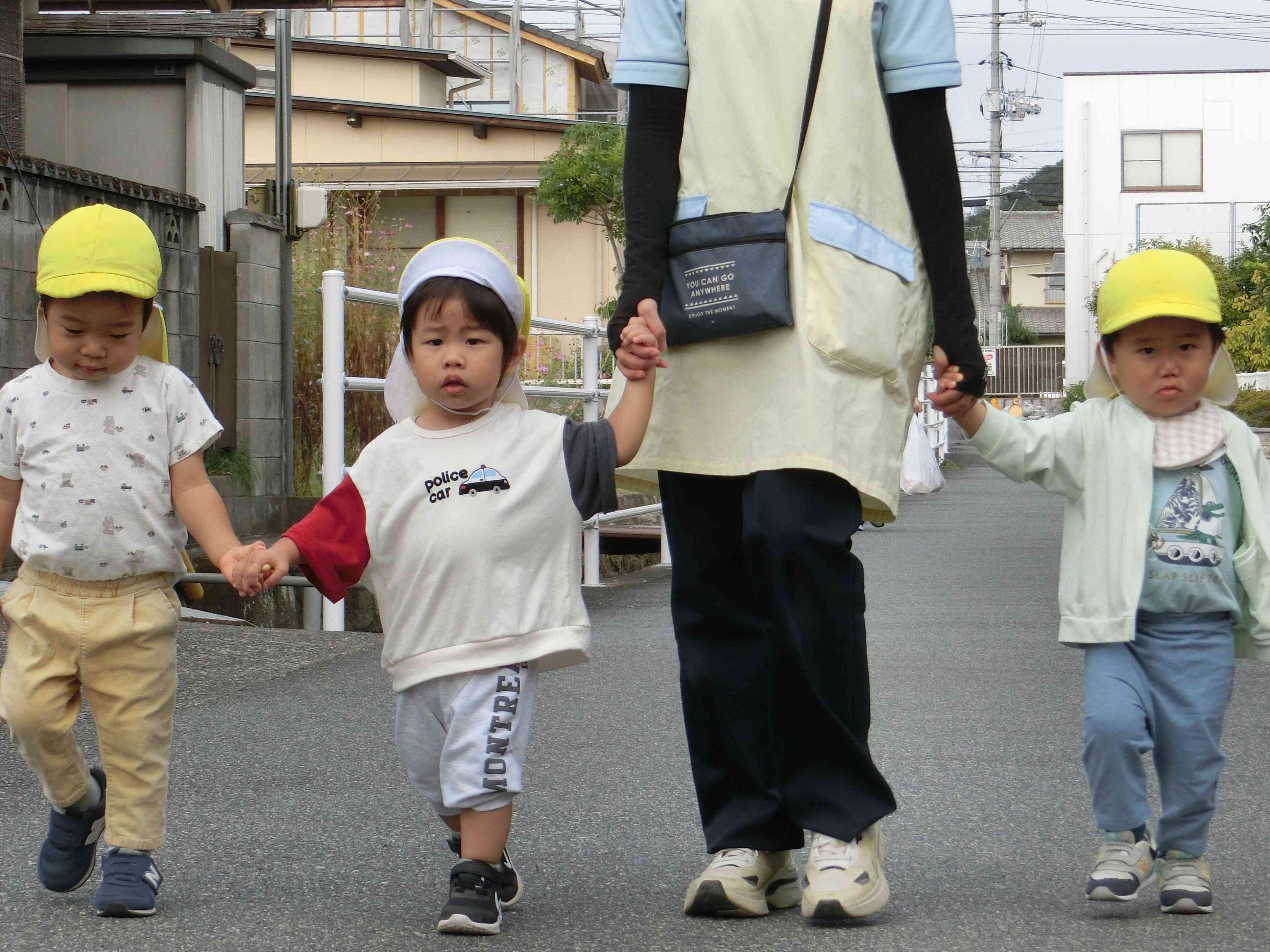 お散歩に出発だ！あひる組（１歳児）