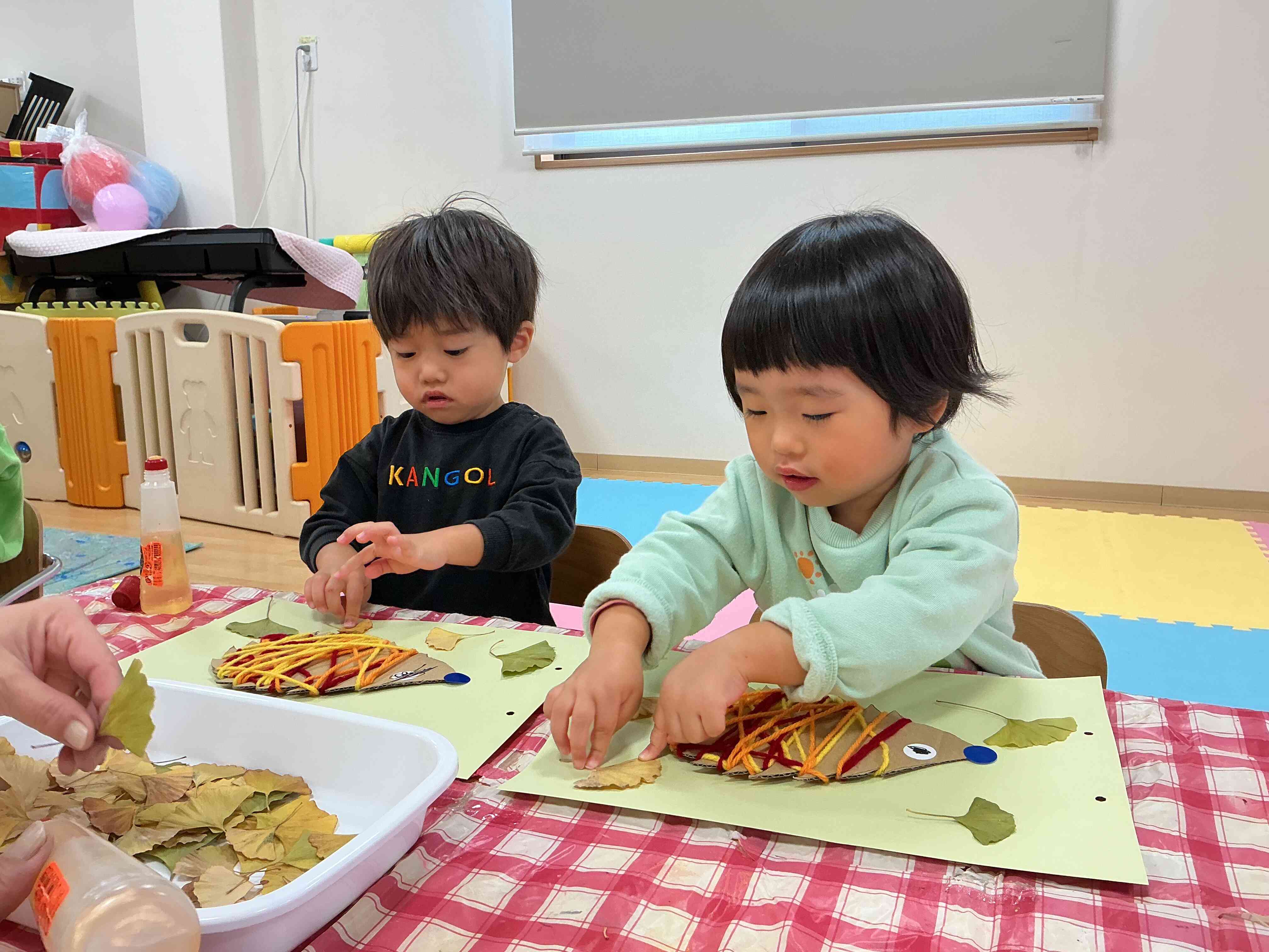 どこに貼ろうかな～♪