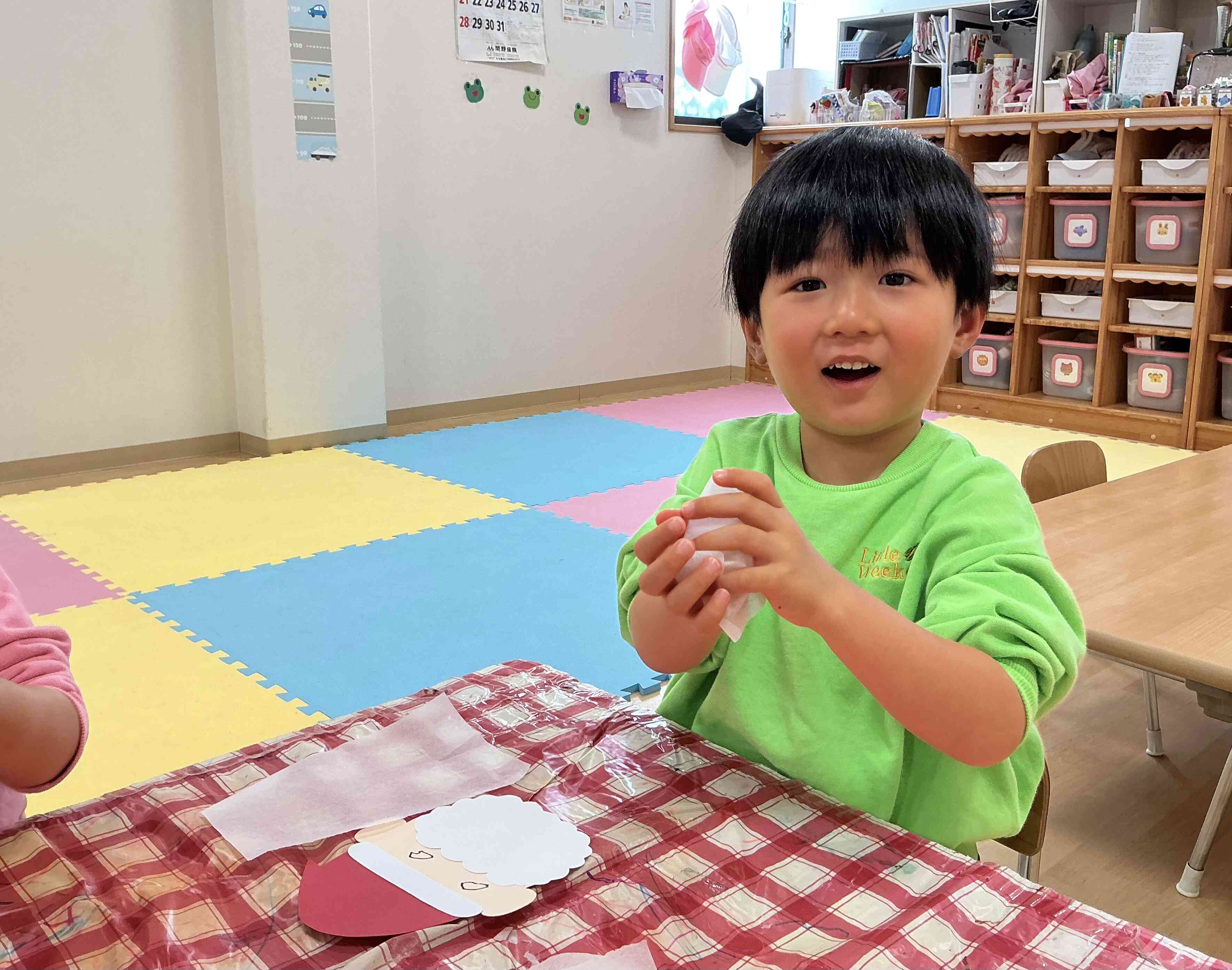 サンタさん来てくれるかな？　うさぎ組(2歳児）