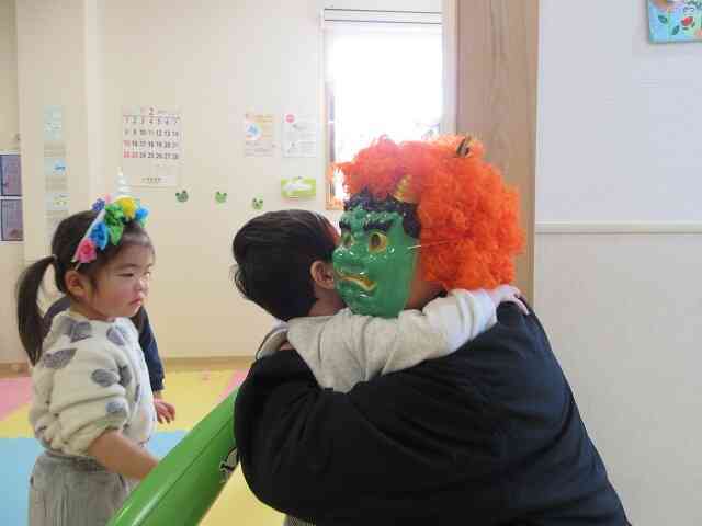 最後は、鬼とぎゅっ　仲良しになれたかな？