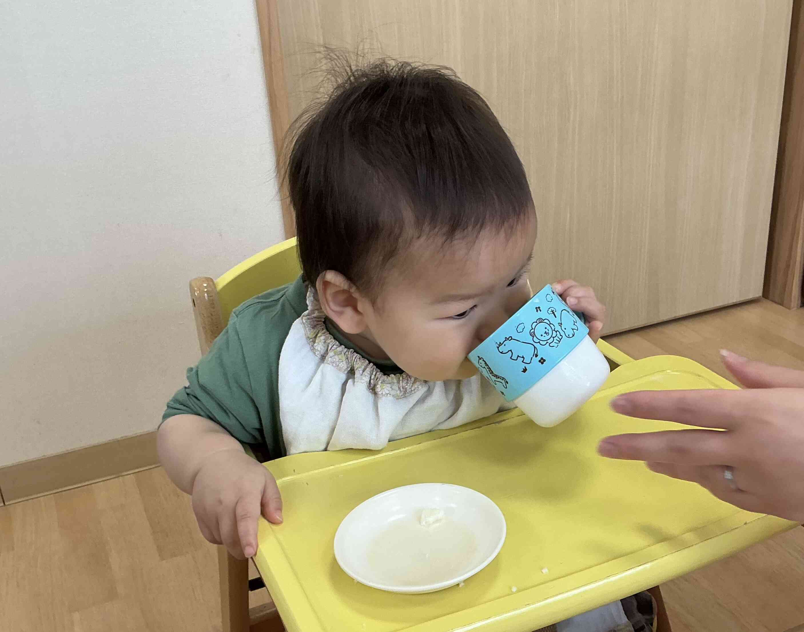 自分で飲めるよ！