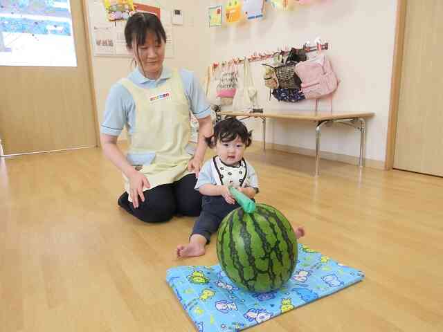 目隠しをして