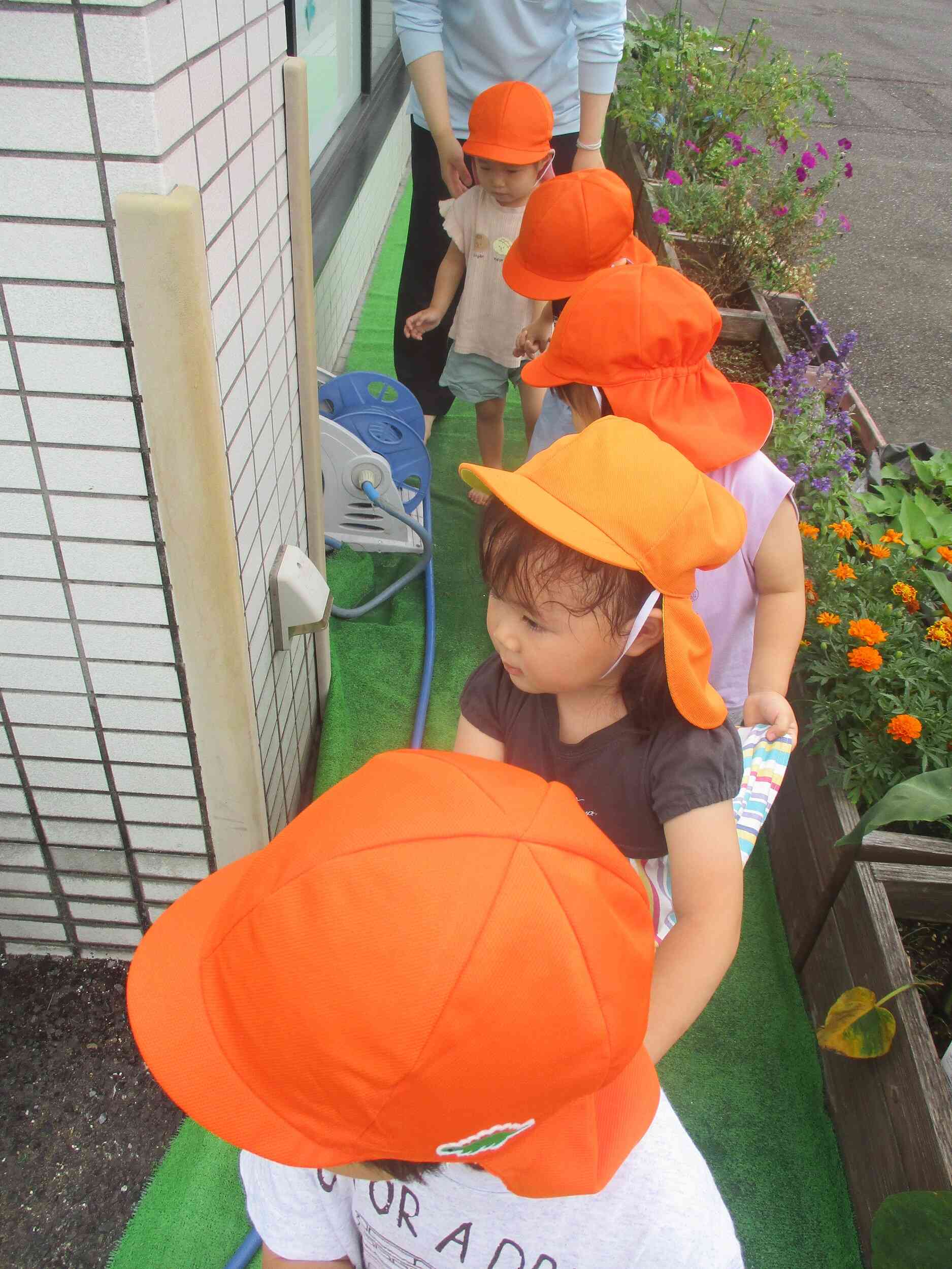 電車になって水遊びにいきま~す♪