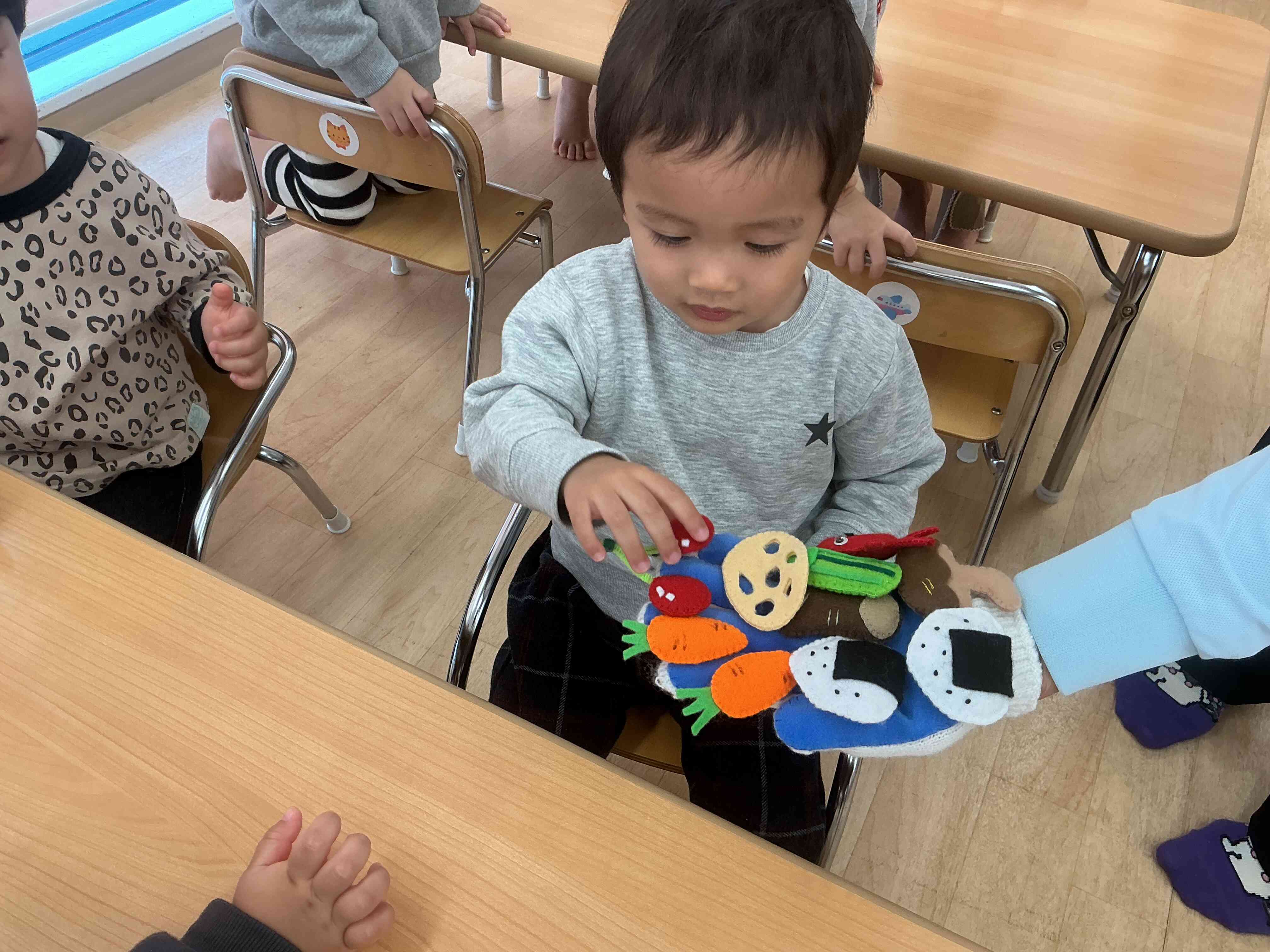 お弁当の手ぶくろシアター！