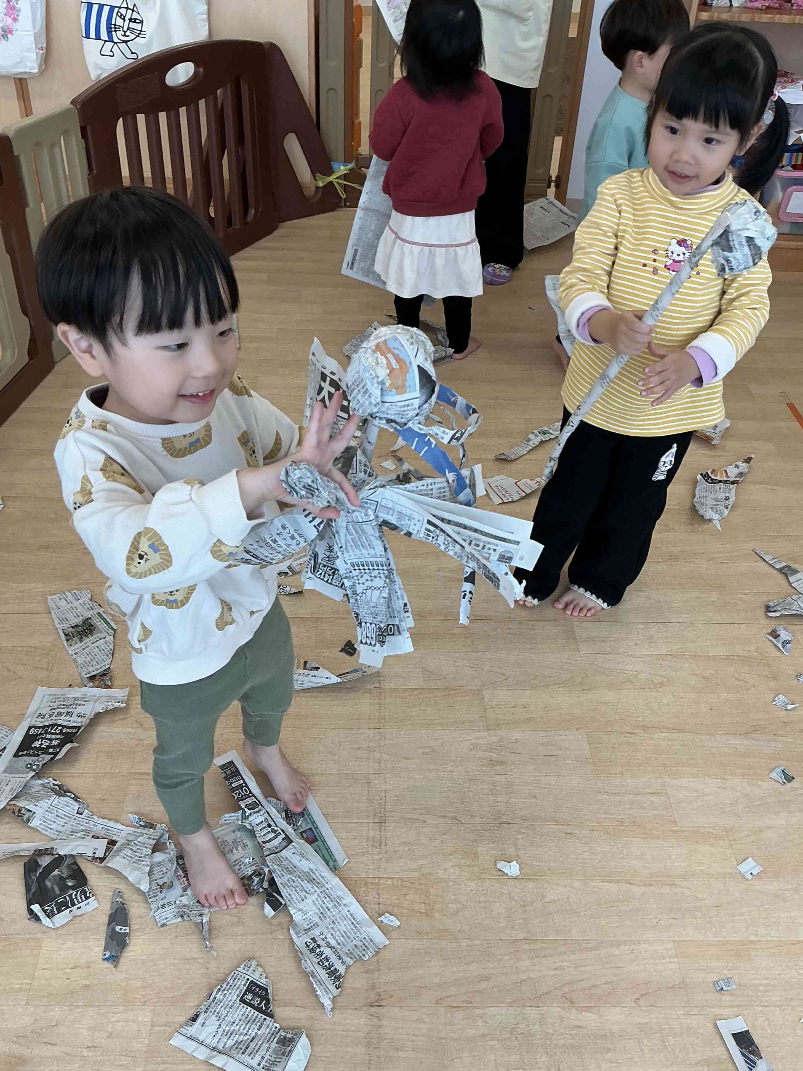 つえにひらひらついてる〜。