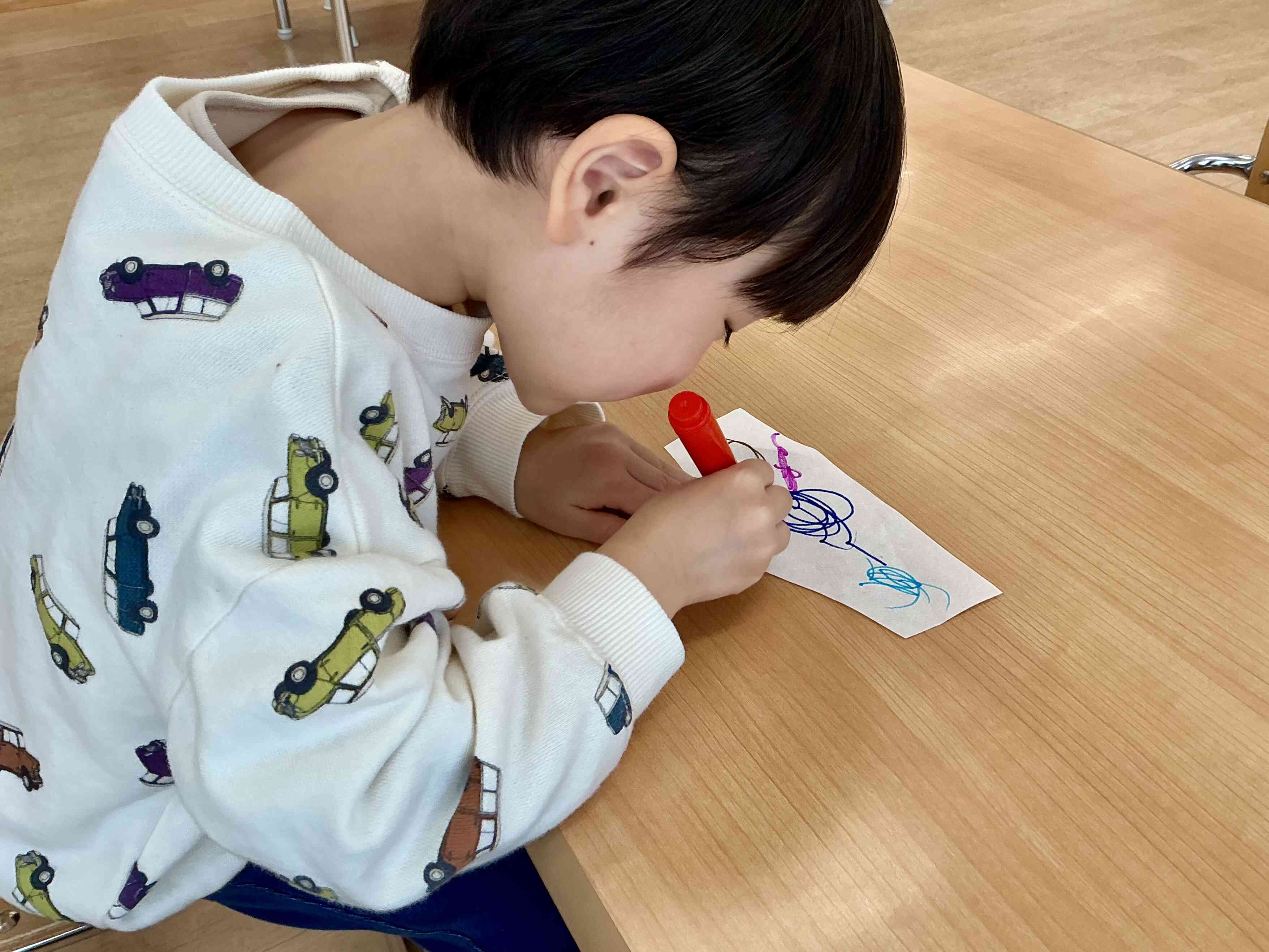 ここにも描くよ〜。