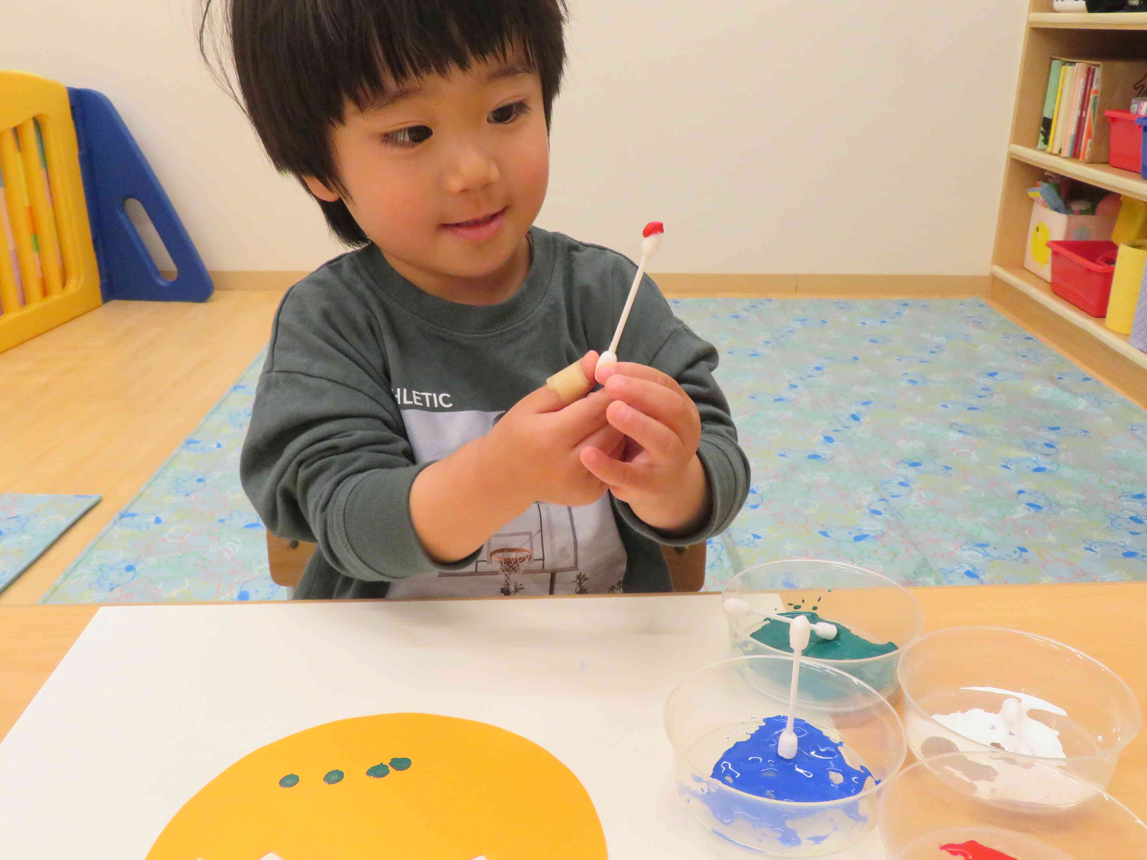 4月製作「イースター」　2歳児　うさぎ組