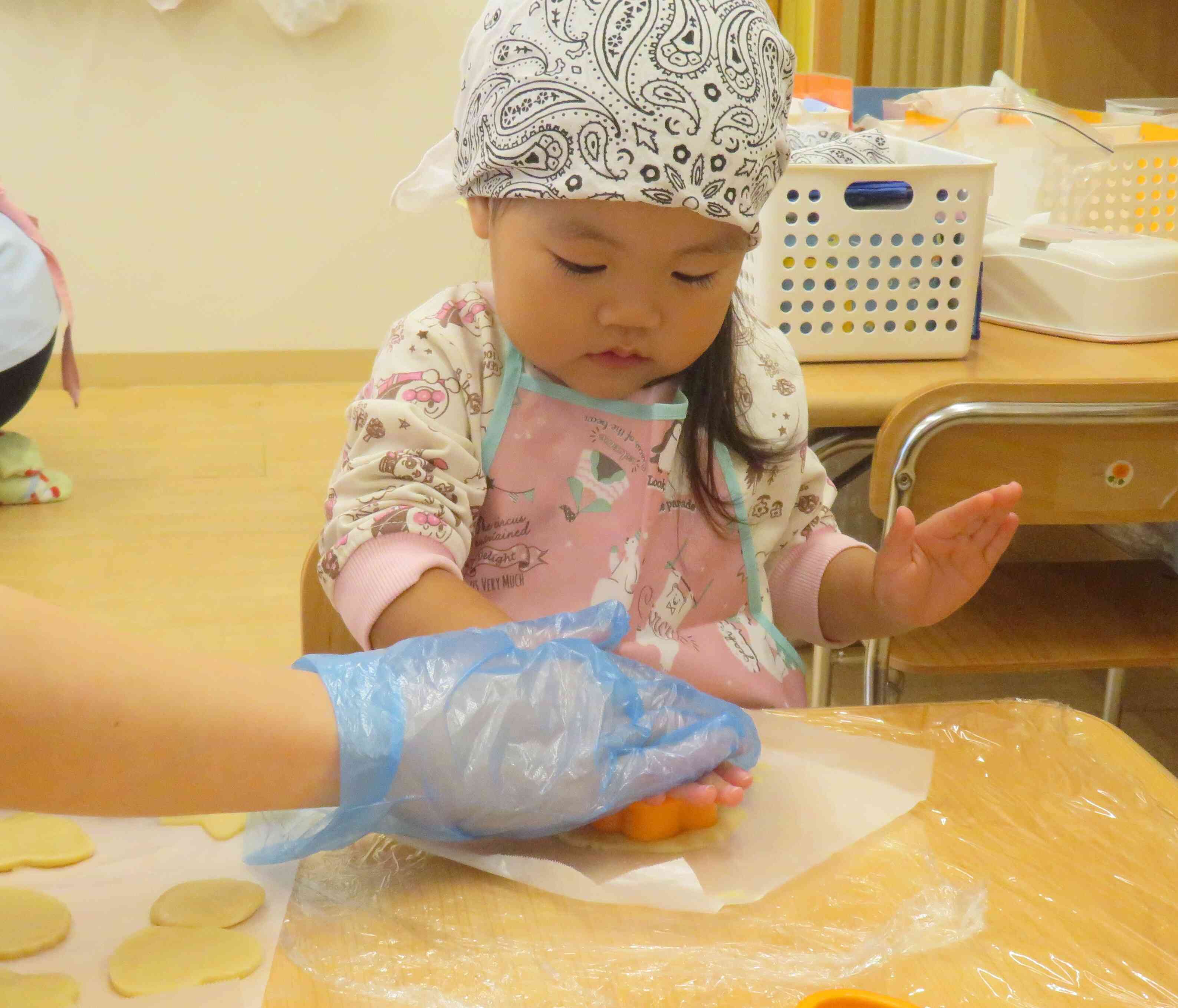 ギュ~ッと押すよ!