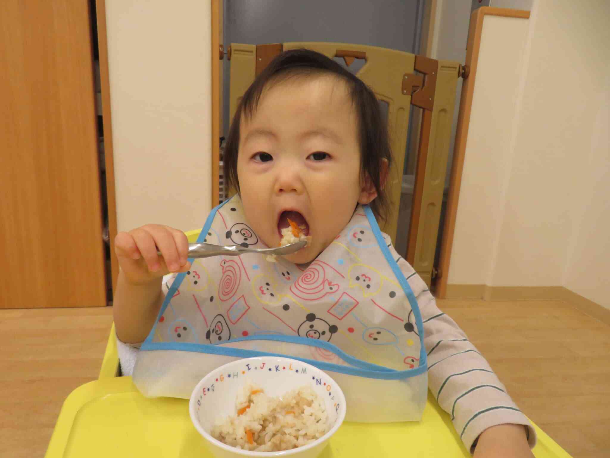 お豆ごはんをぱくっ！