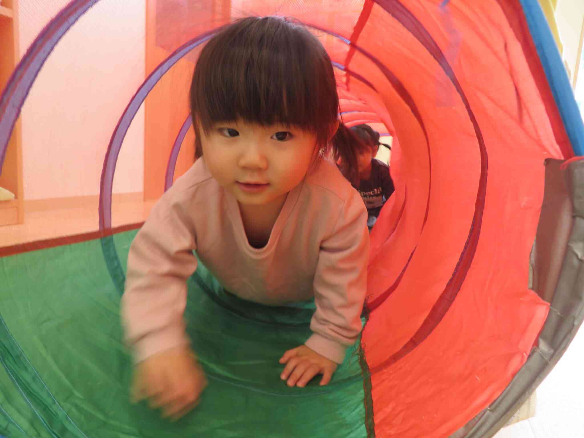 くぐって進んで楽しいね！