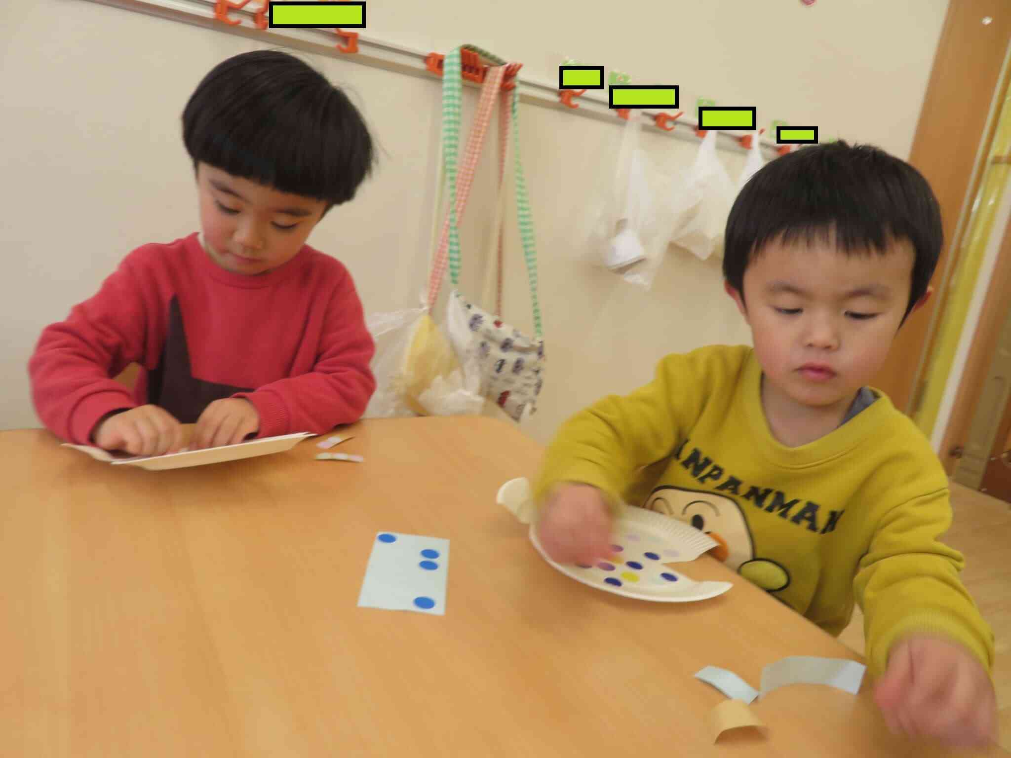 製作遊び（１～２歳児クラス）