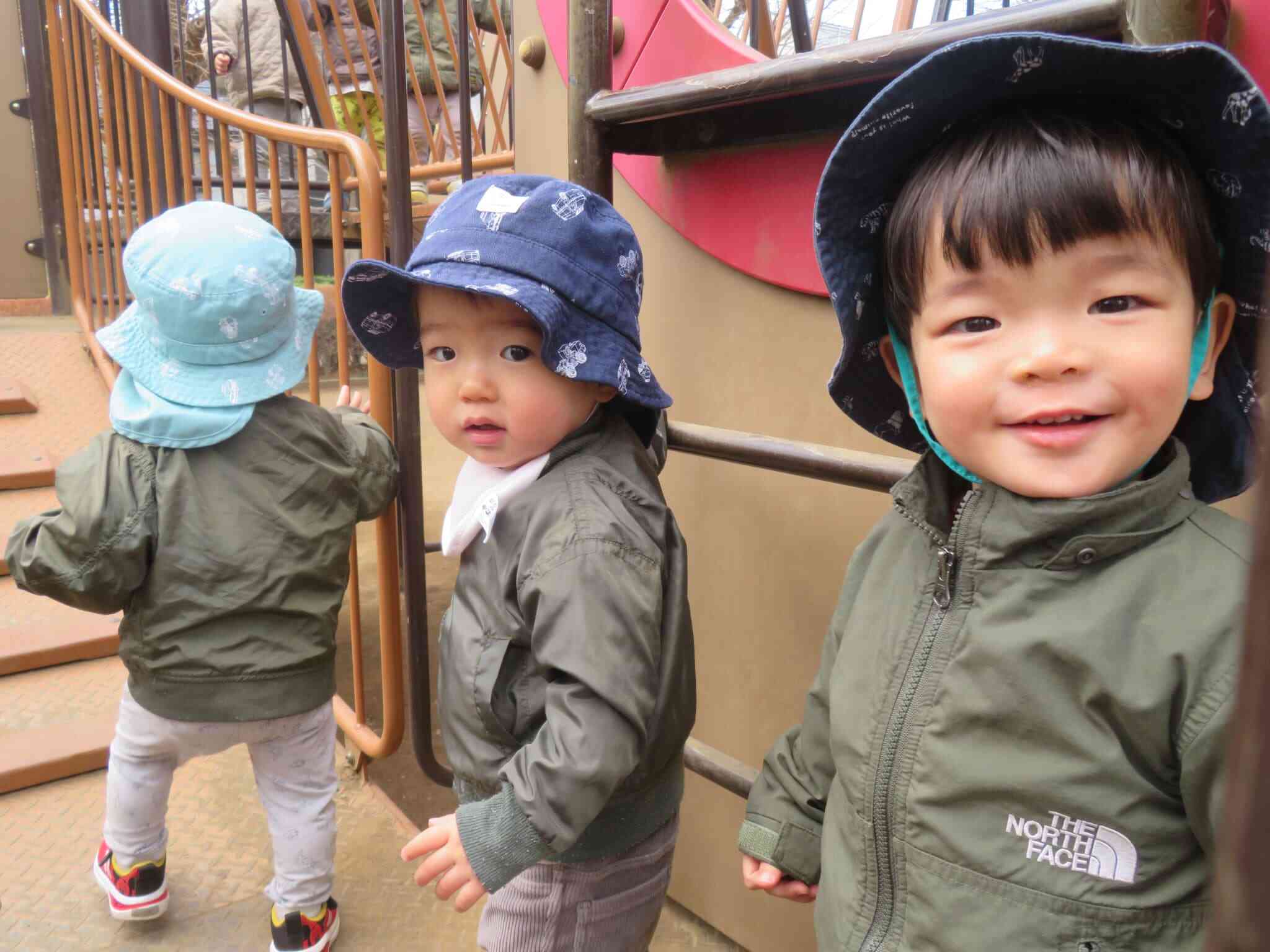 春の陽気の公園遊び♪ ①