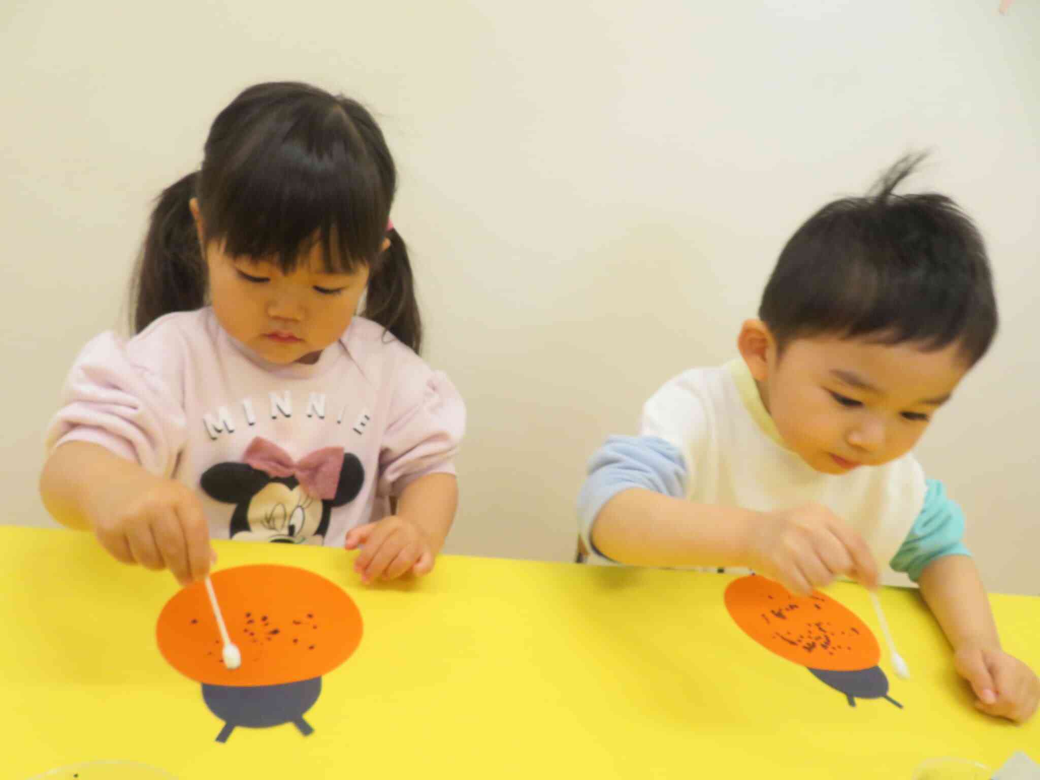 ２歳児うさぎ組 ４月製作「てんとうむし」