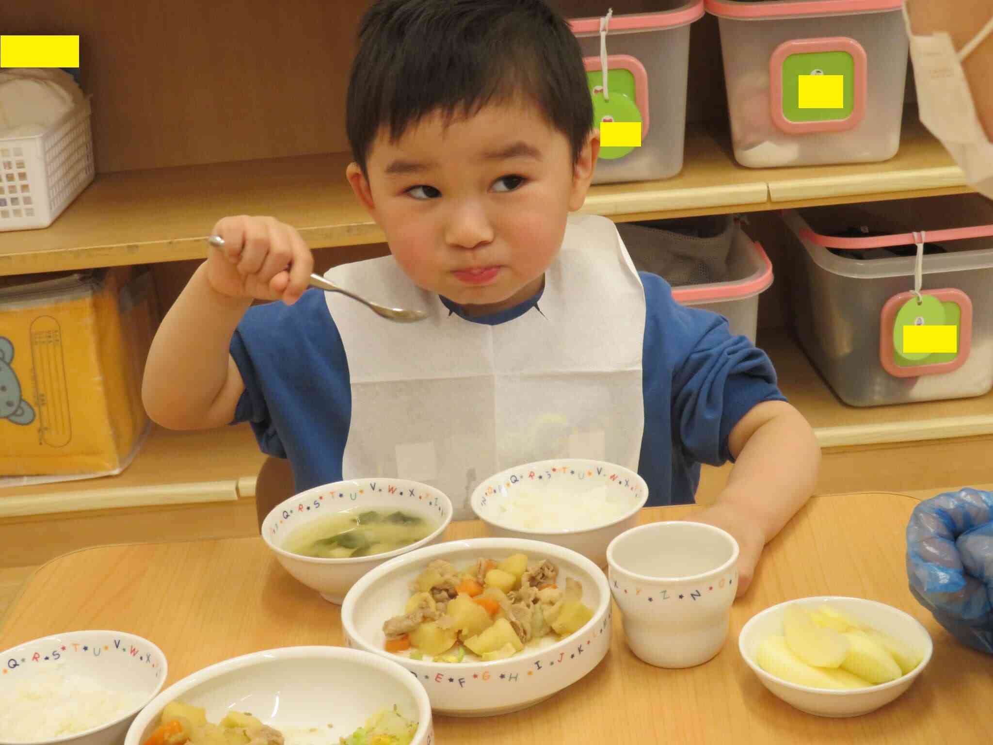 野菜たべるよ！見ててね～！