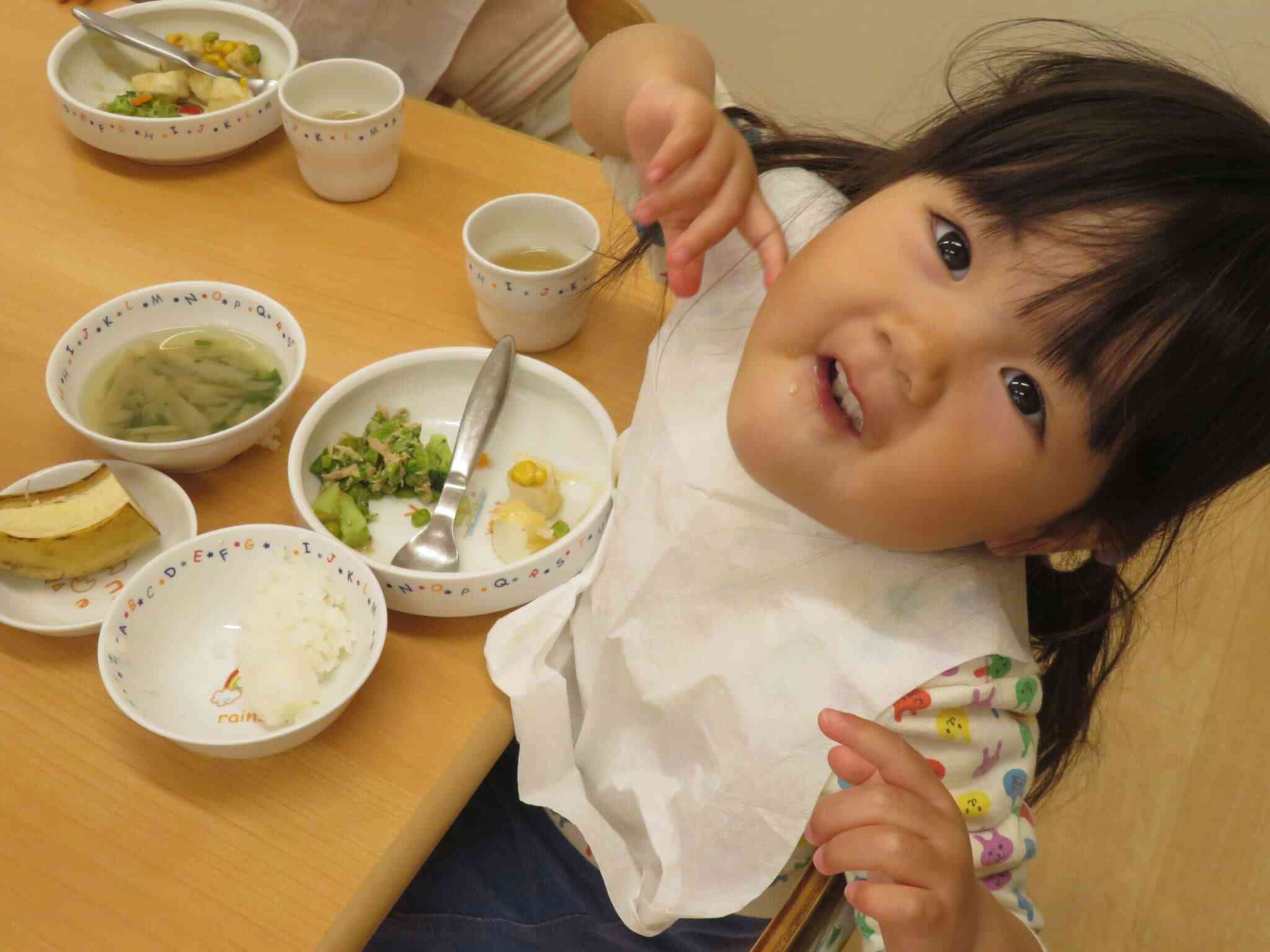 食育の後の給食も、たくさん食べるよ～♪