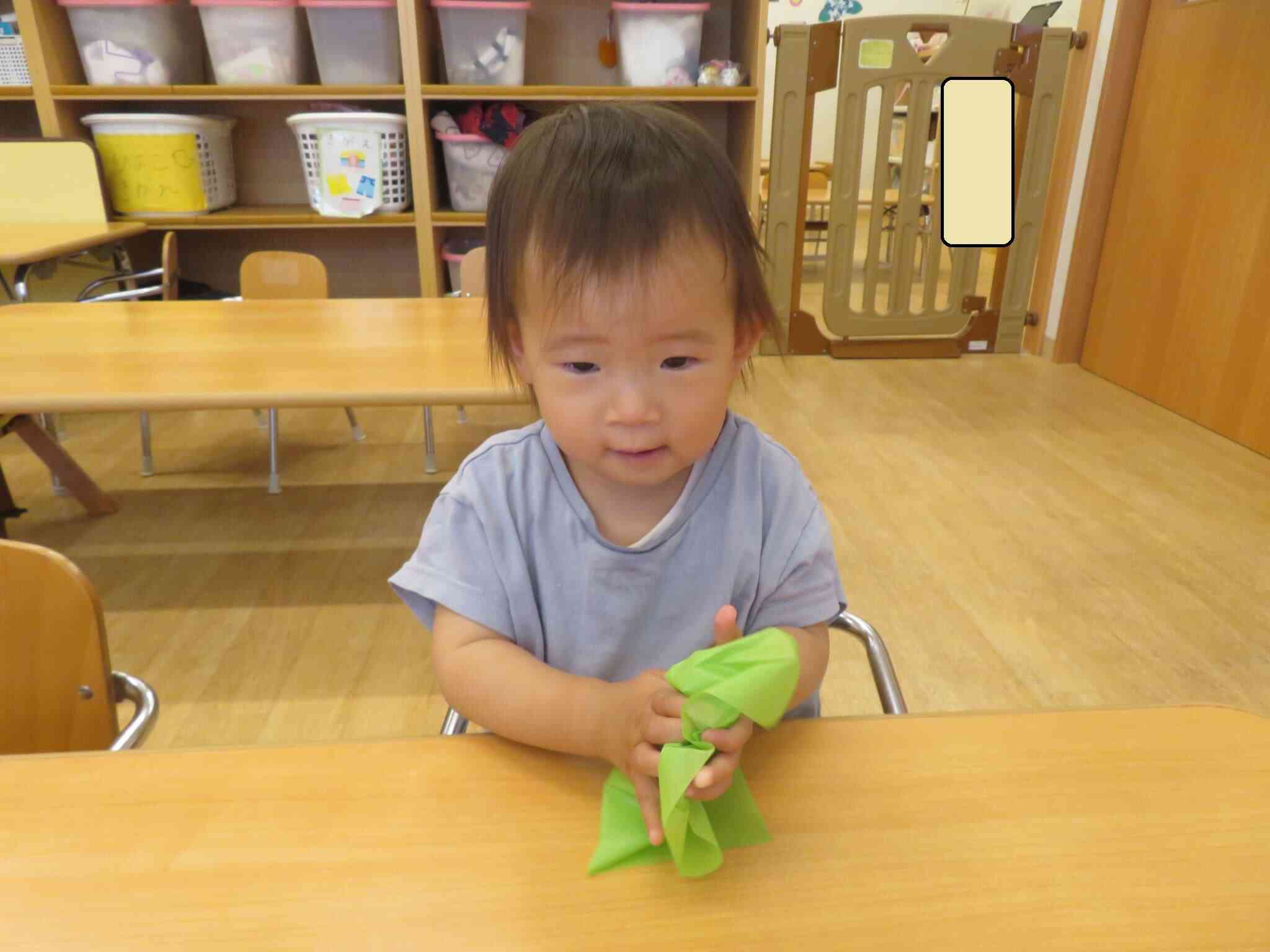 １歳児あひる組 ６月製作「かえる」