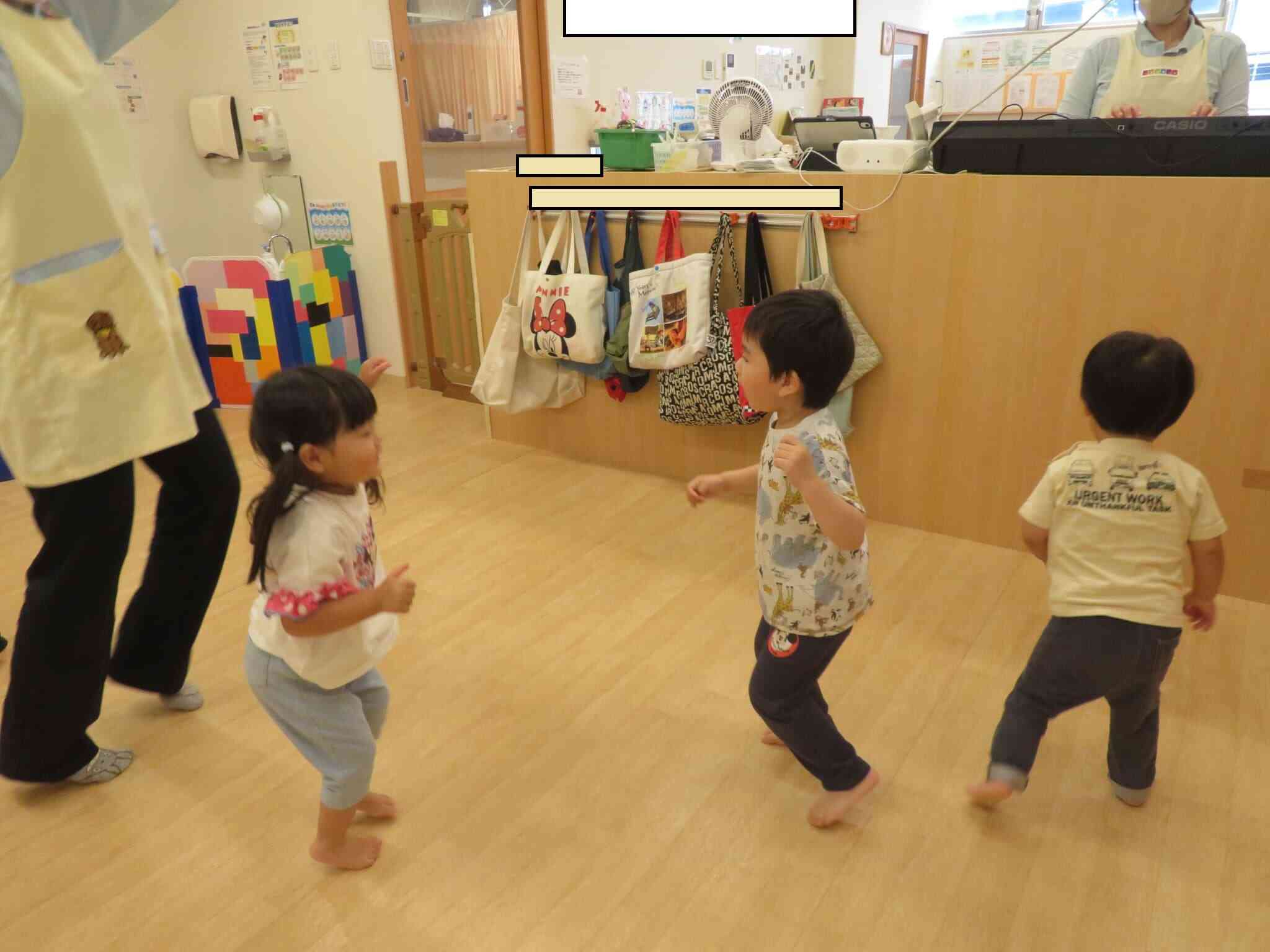 おもいっきり！リトミック♪～2歳児うさぎ組～