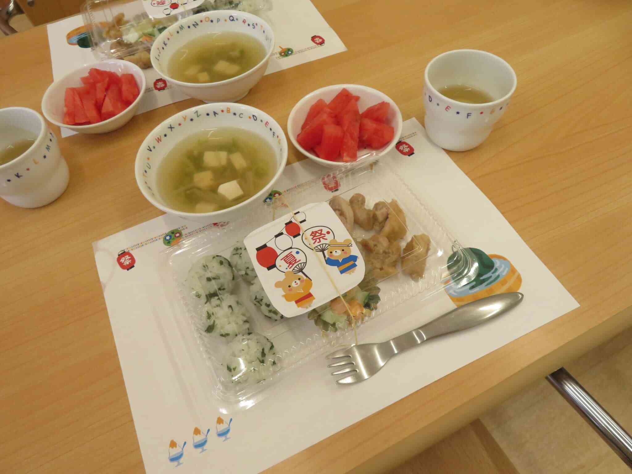 ８月の給食♬夏祭り特別メニュー♬
