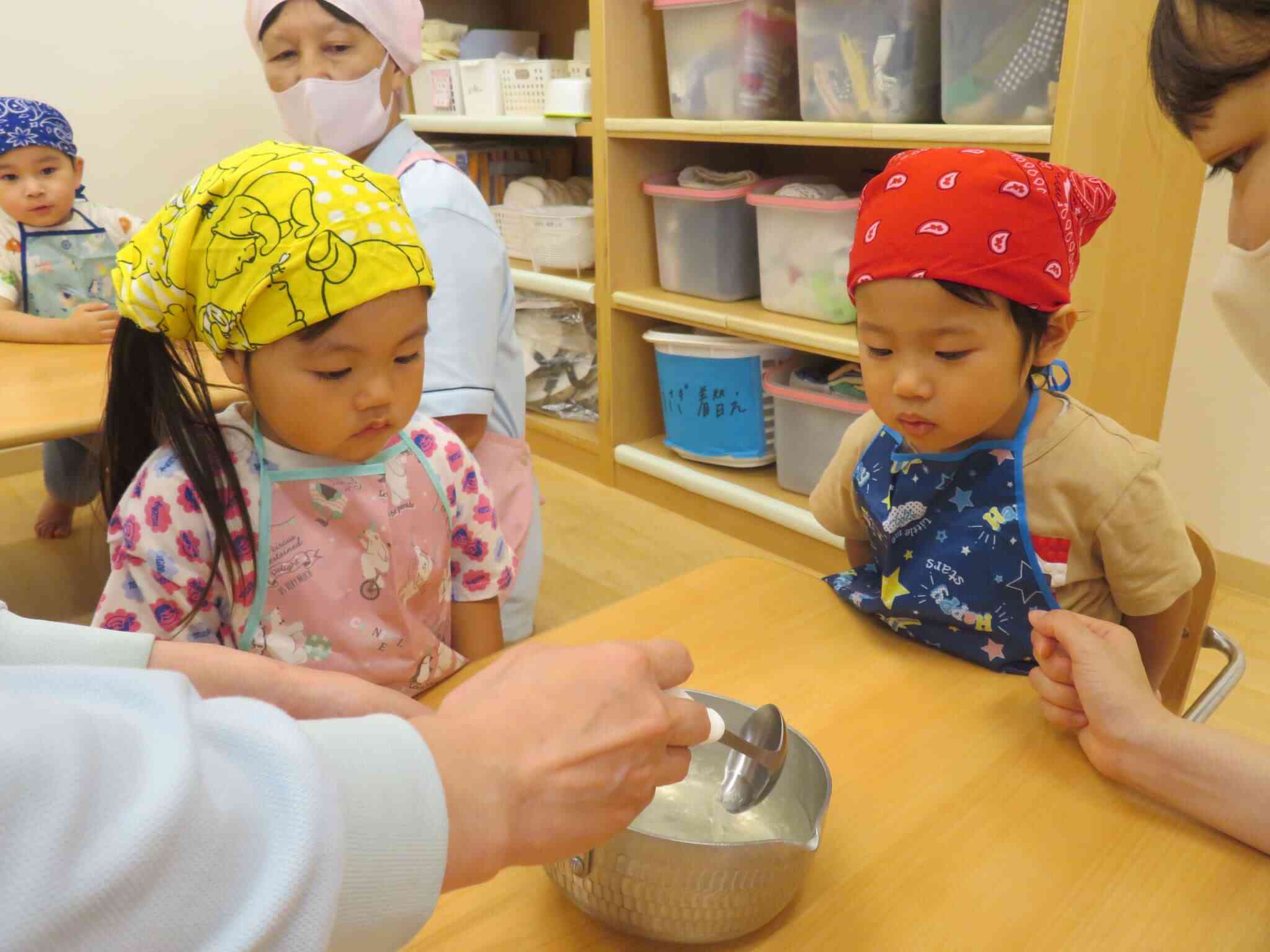 8月食育活動（うさぎ組）～寒天ゼリー作り～