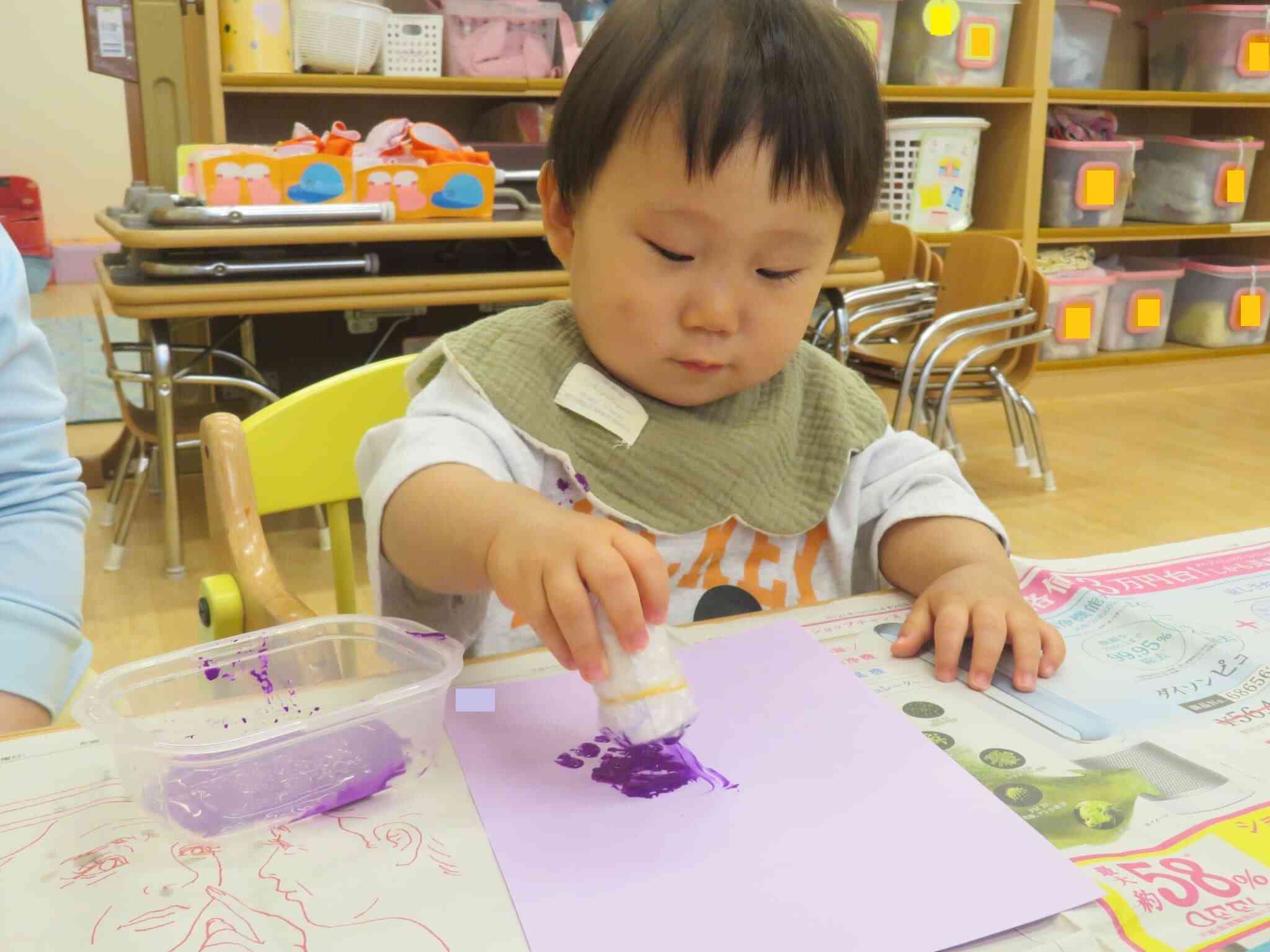 ０歳児ひよこ組 ９月製作「ぶどう」