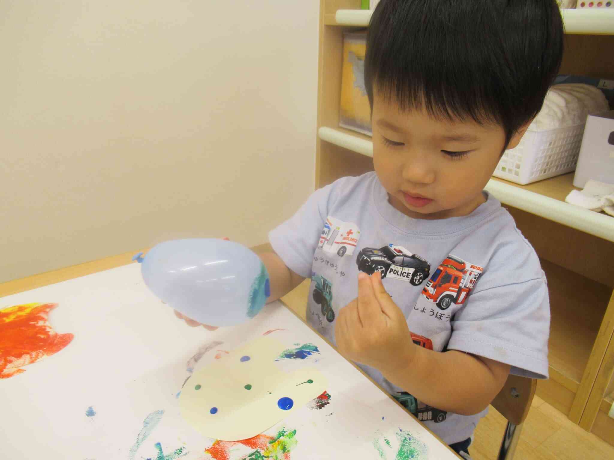 手に絵の具がついても大丈夫★
