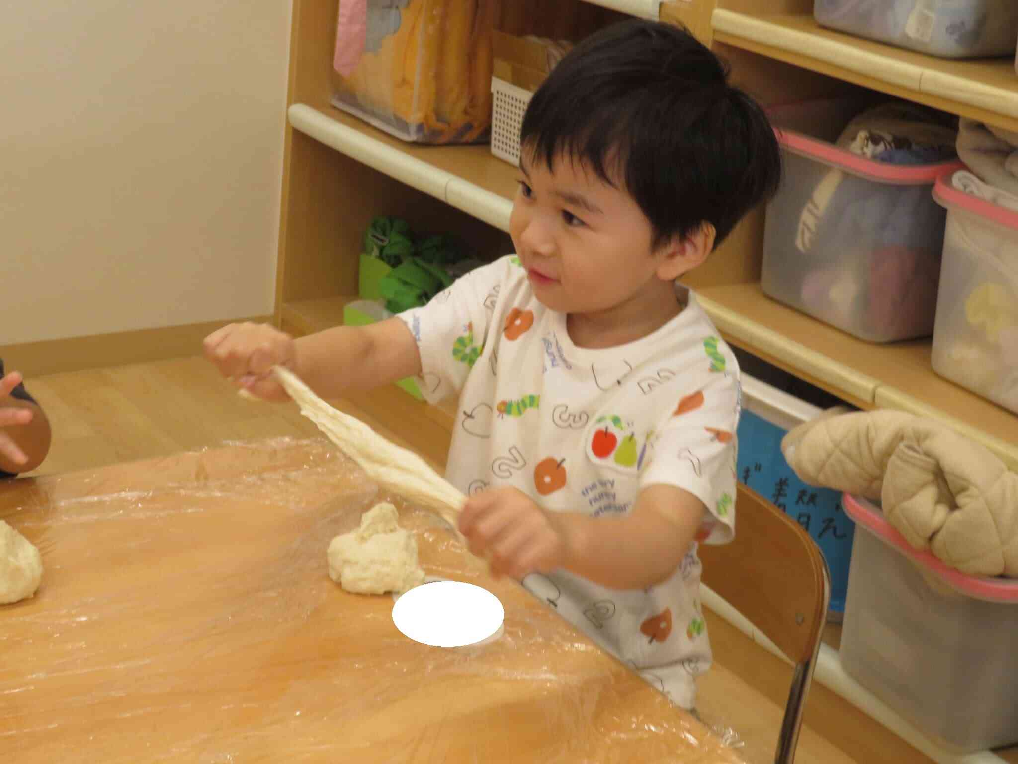 お団子の感触も楽しみます！