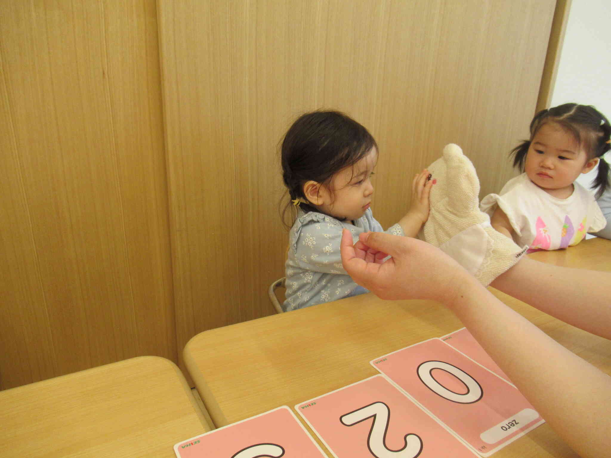 1歳児さん英語レッスンの様子☆彡