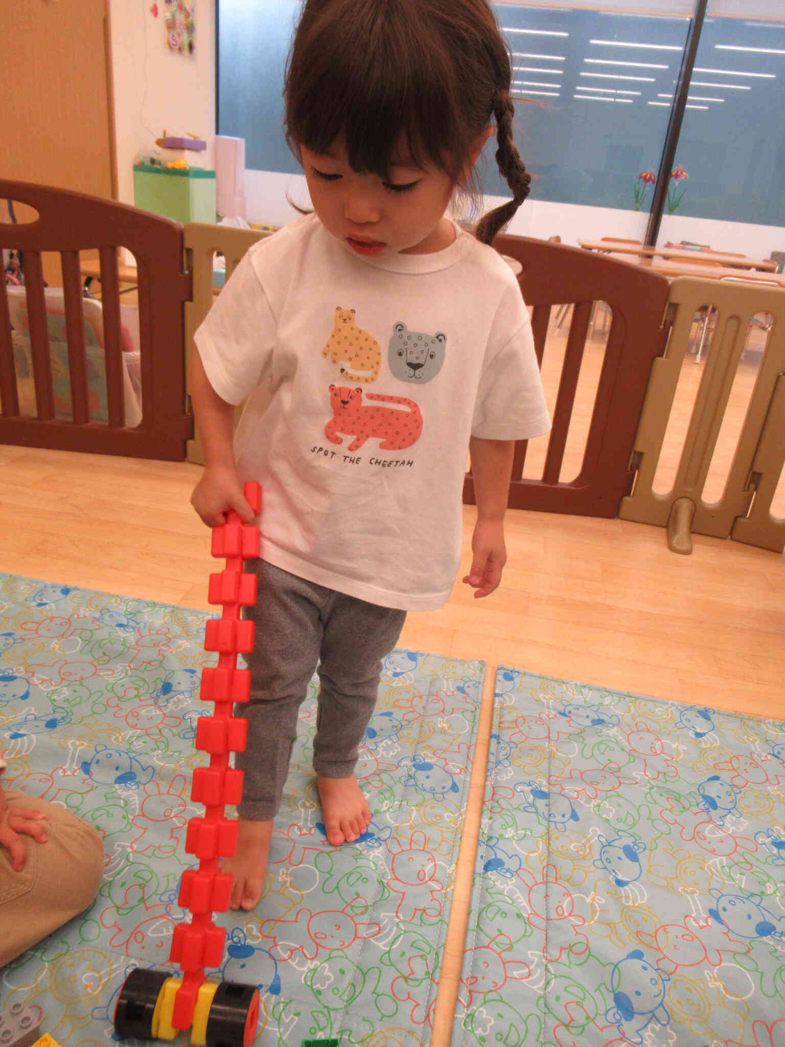 2歳児さんお部屋遊びの様子☆彡