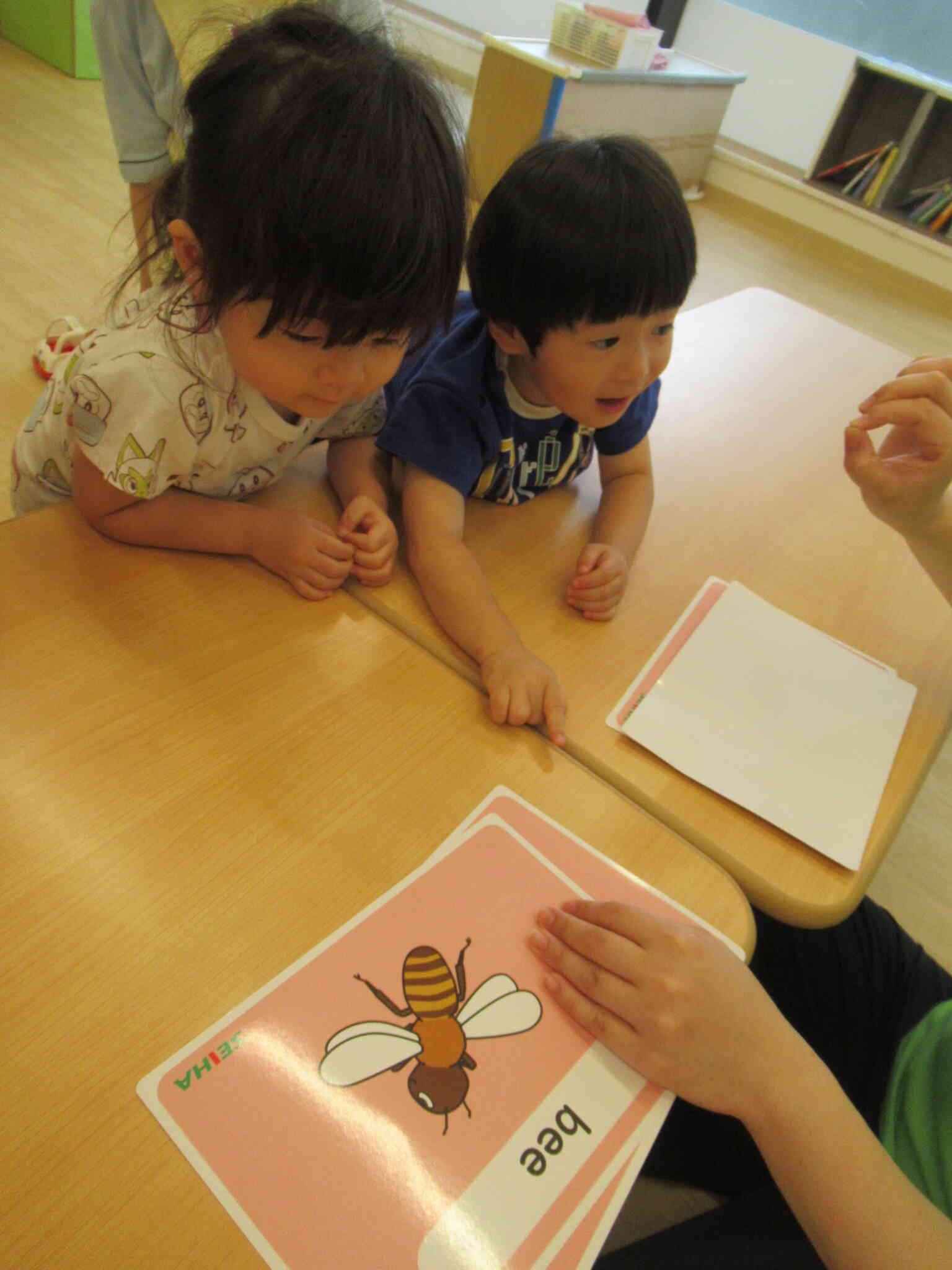 2歳児さん英語レッスンの様子☆