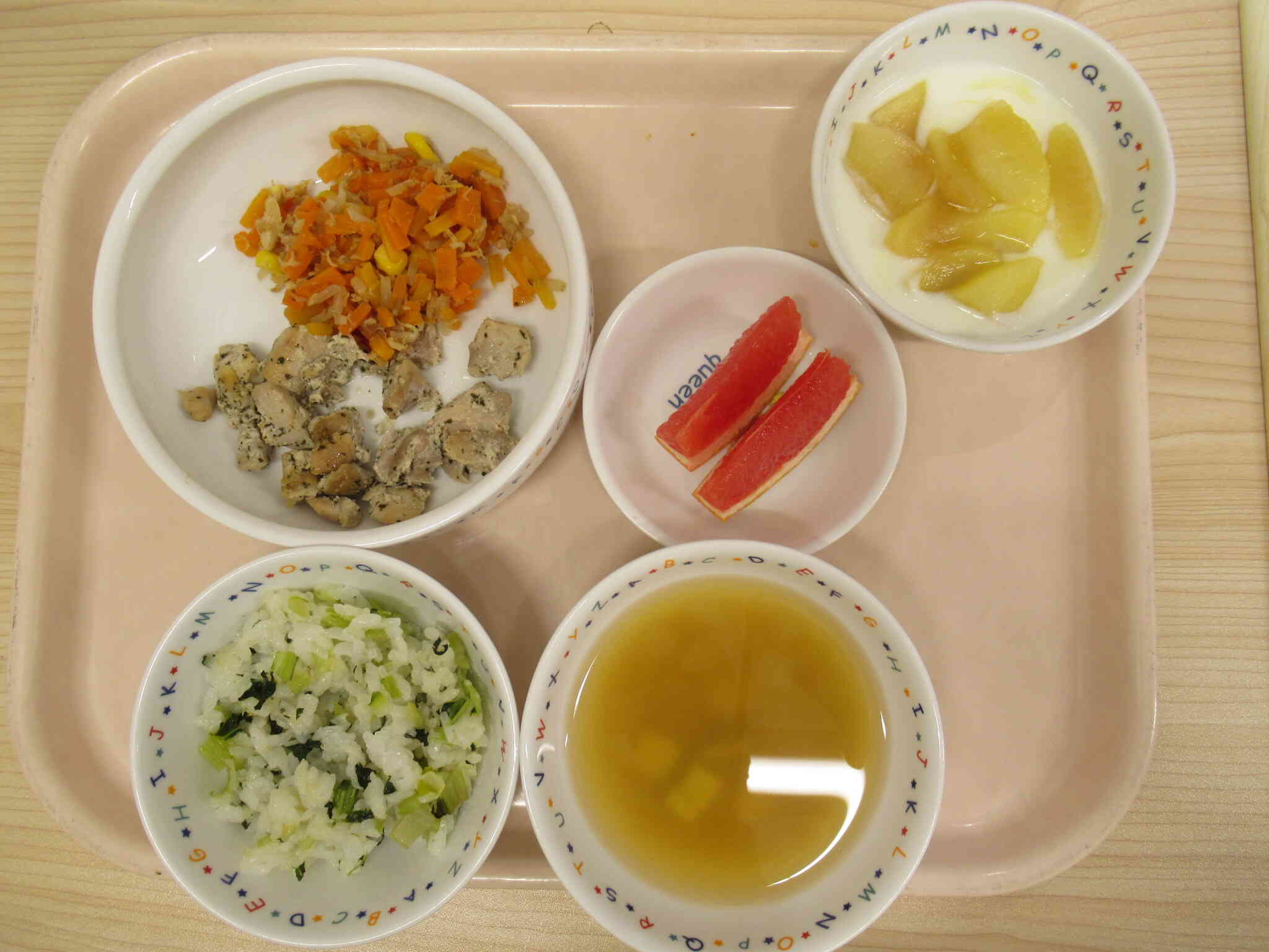 鶏肉のゆかり焼きとおやつの焼きリンゴ♬