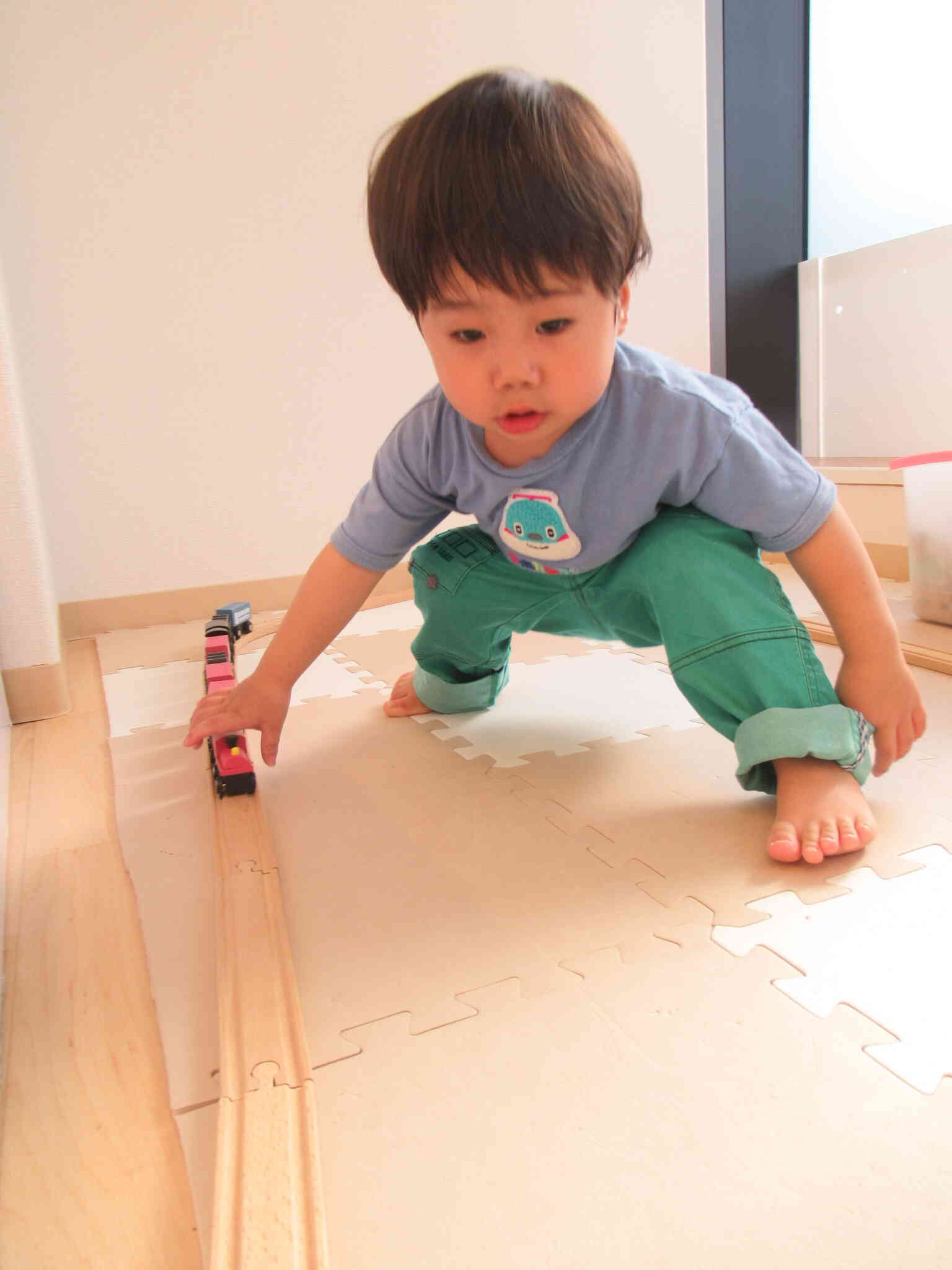 2歳児さんのお部屋遊びの様子♪