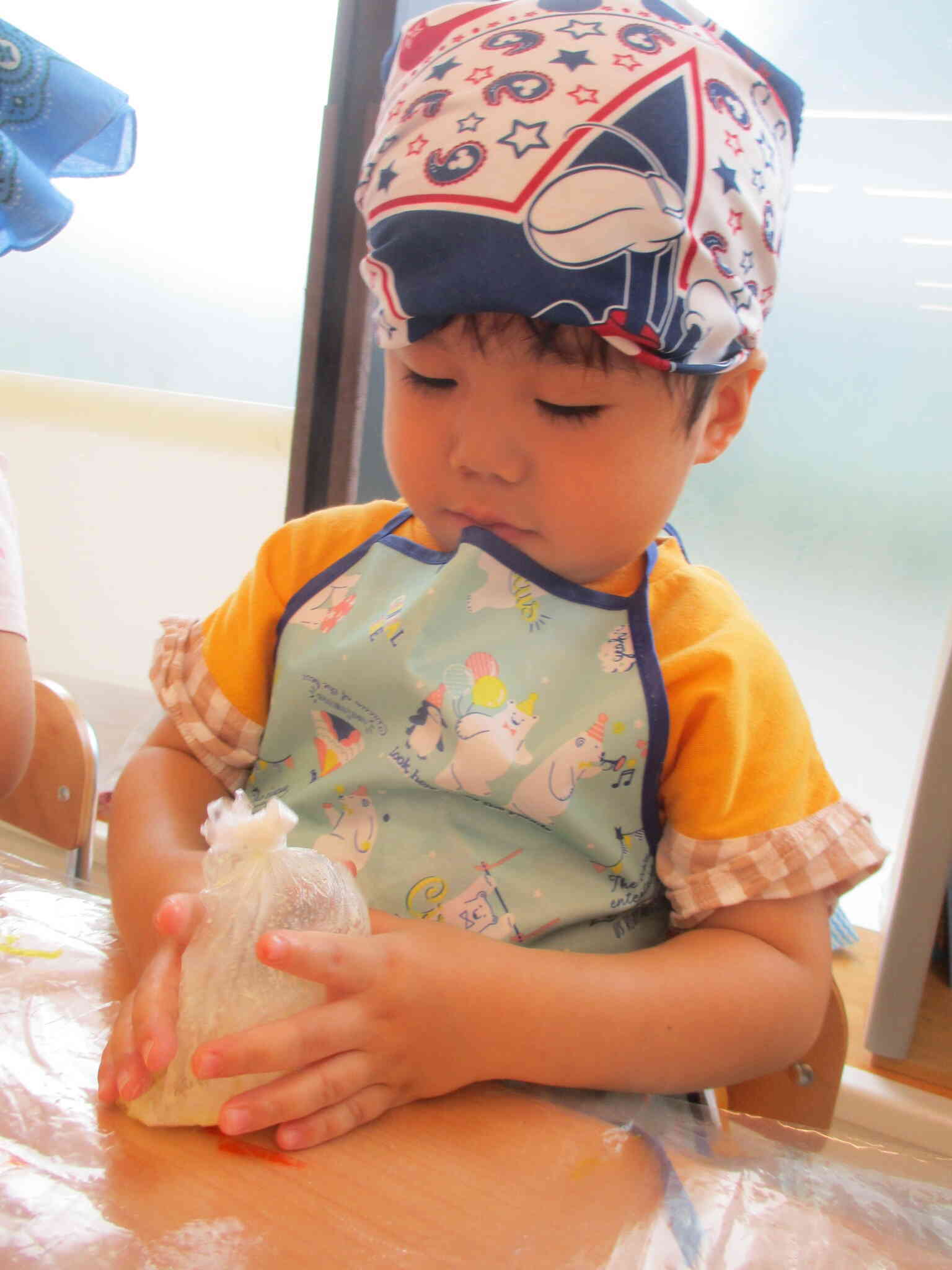 ２歳児さんの食育の様子♪