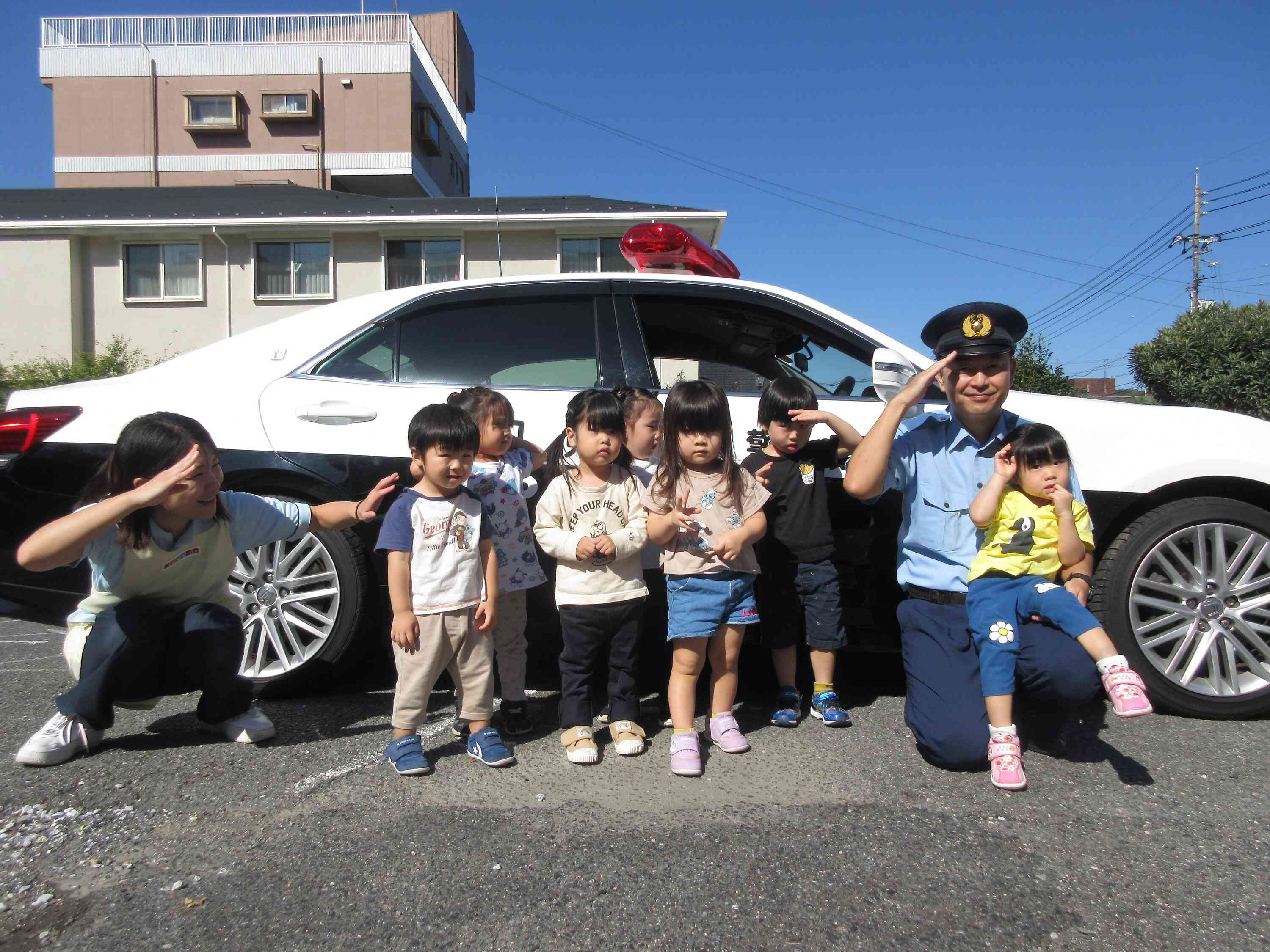 警察の方と一緒に防犯訓練をしました｜ニチイキッズ毛利町保育園