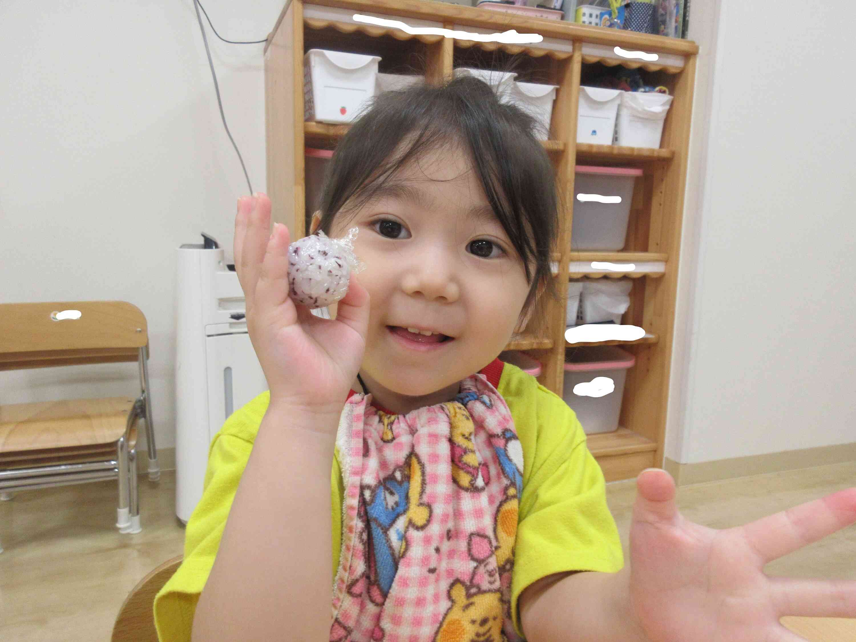 まーるい、おにぎりできたよー。おいしそうでしょ。