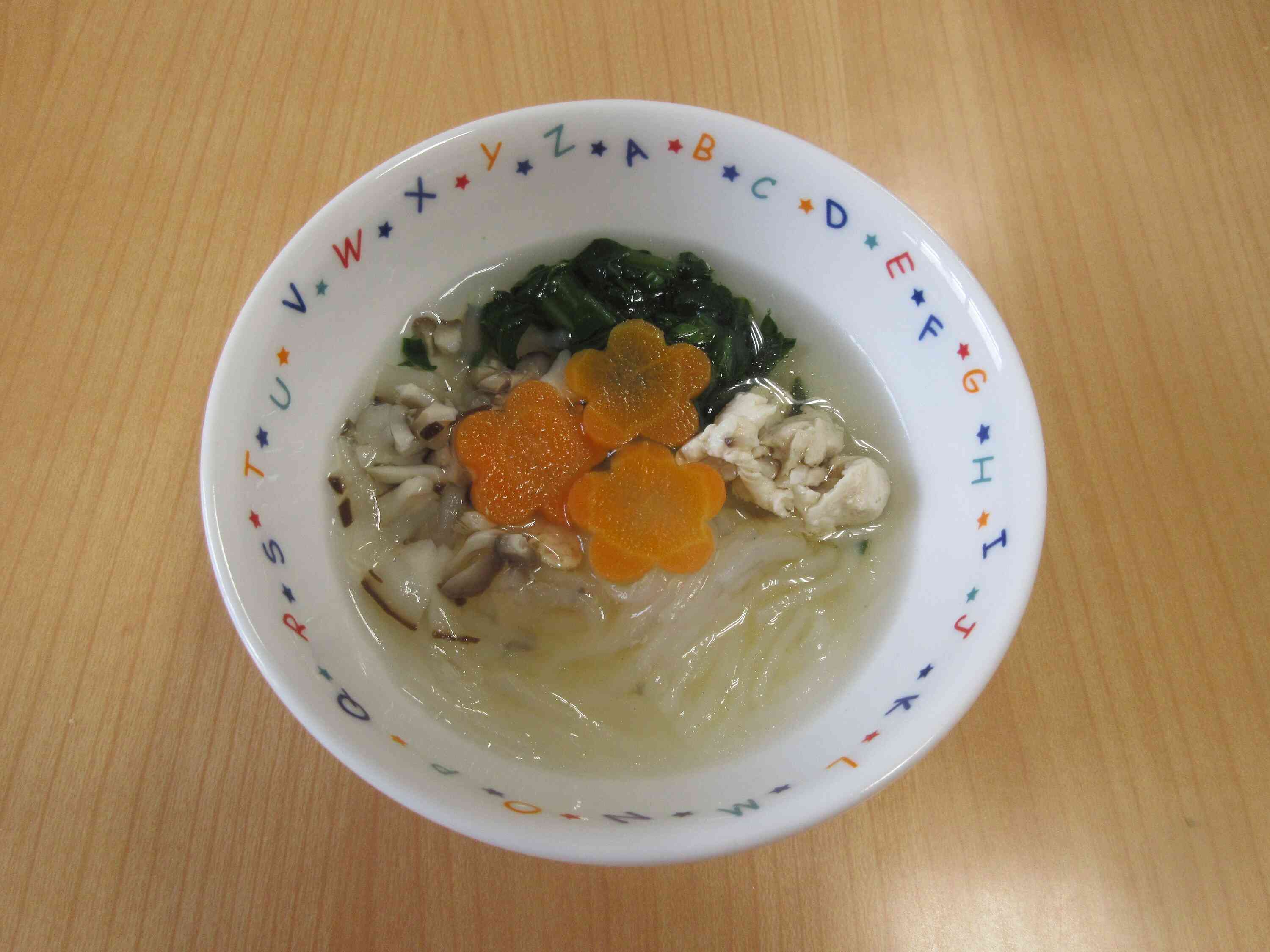 「柏椀」(かしわん)は山口県長門市、萩、山口市の冠婚葬祭のおもてなし料理なんです。みんなでおいしくいただきました。