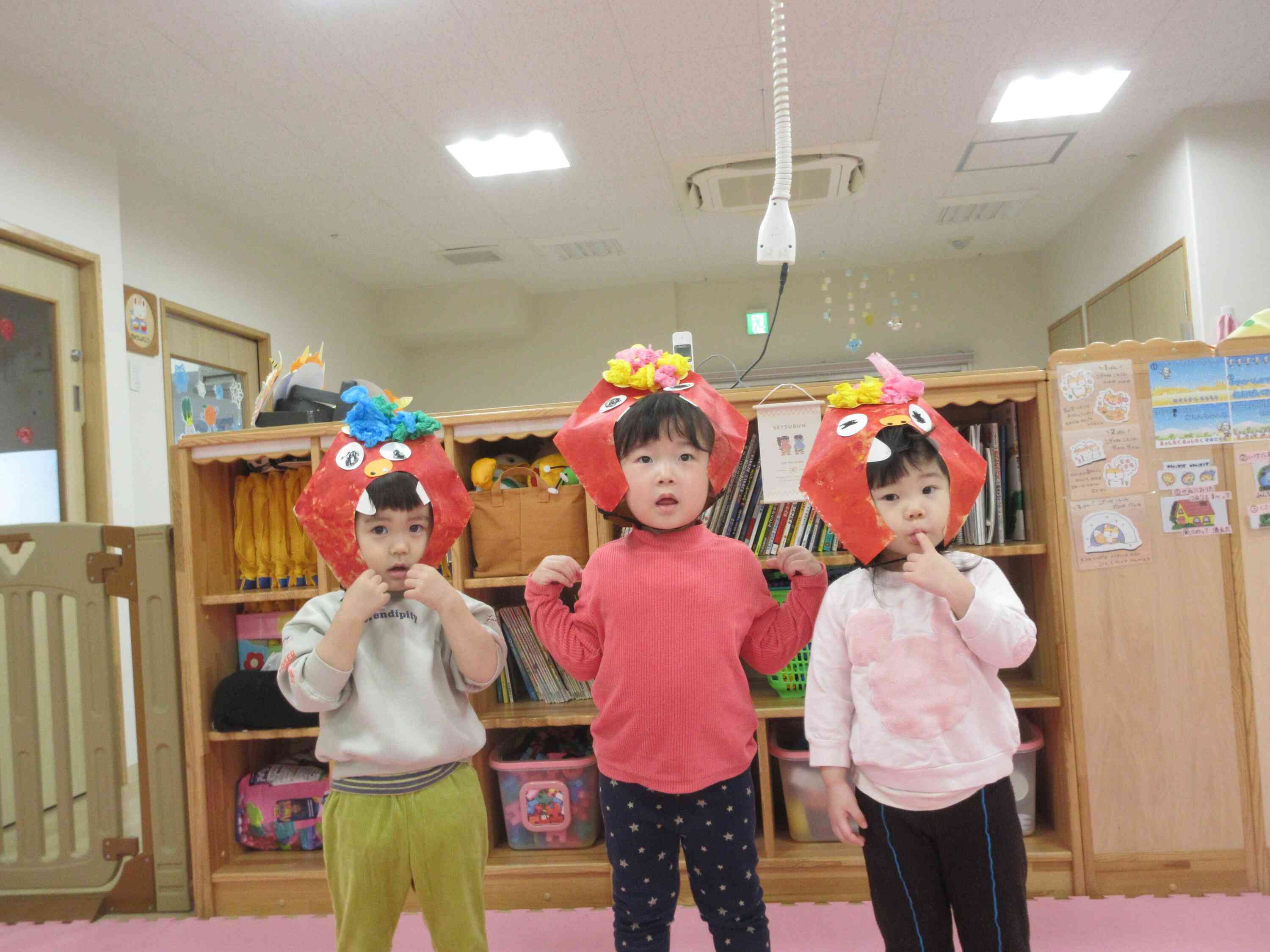 豆まきの準備はいいかな?みんなで心の中の悪いおにさんをやっつけよう!