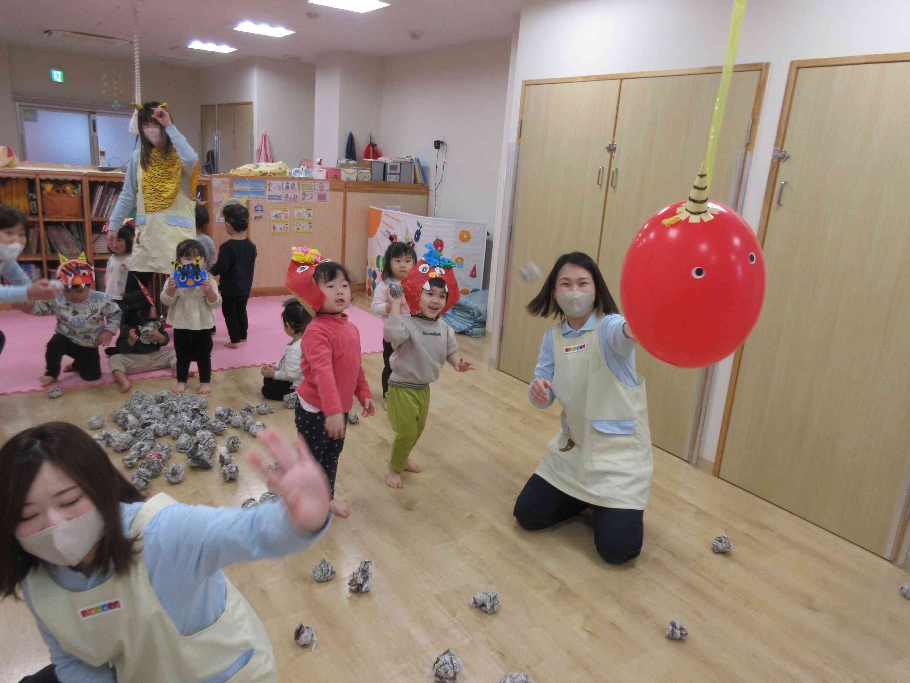 それー！おにさんをやっけよう！