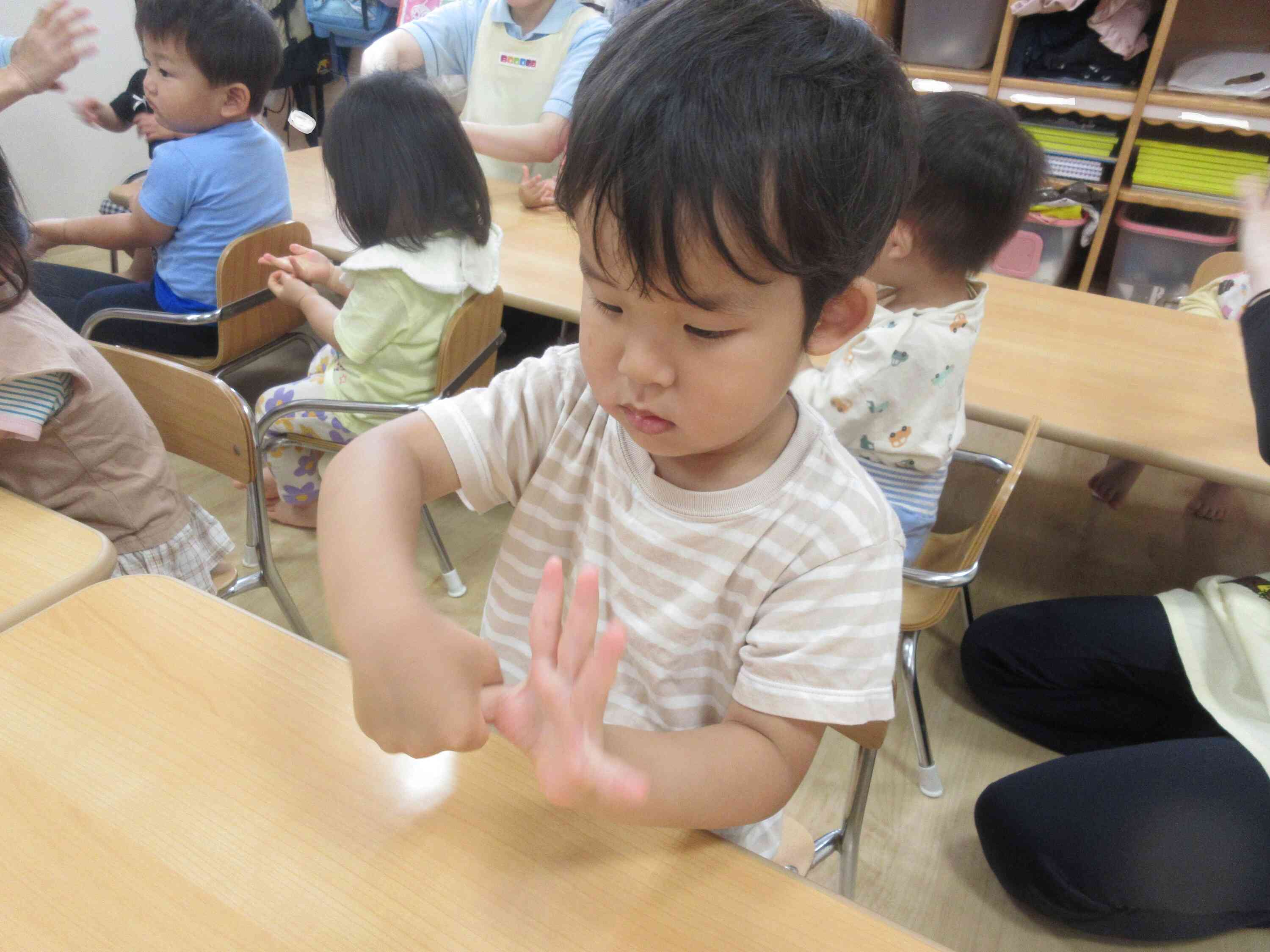 ごしごし、キュッキュッ